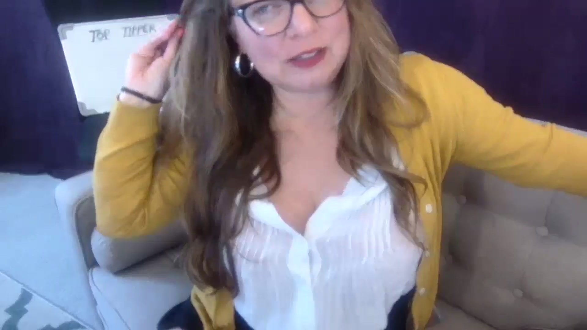 Gallery image thumbnail from Hannah_Love's myfreecams stream on, 06/27/2025, 20:56 image 4 of 20