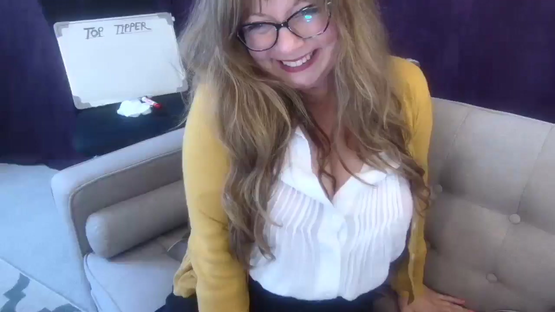 Gallery image thumbnail from Hannah_Love's myfreecams stream on, 06/27/2025, 20:56 image 6 of 20