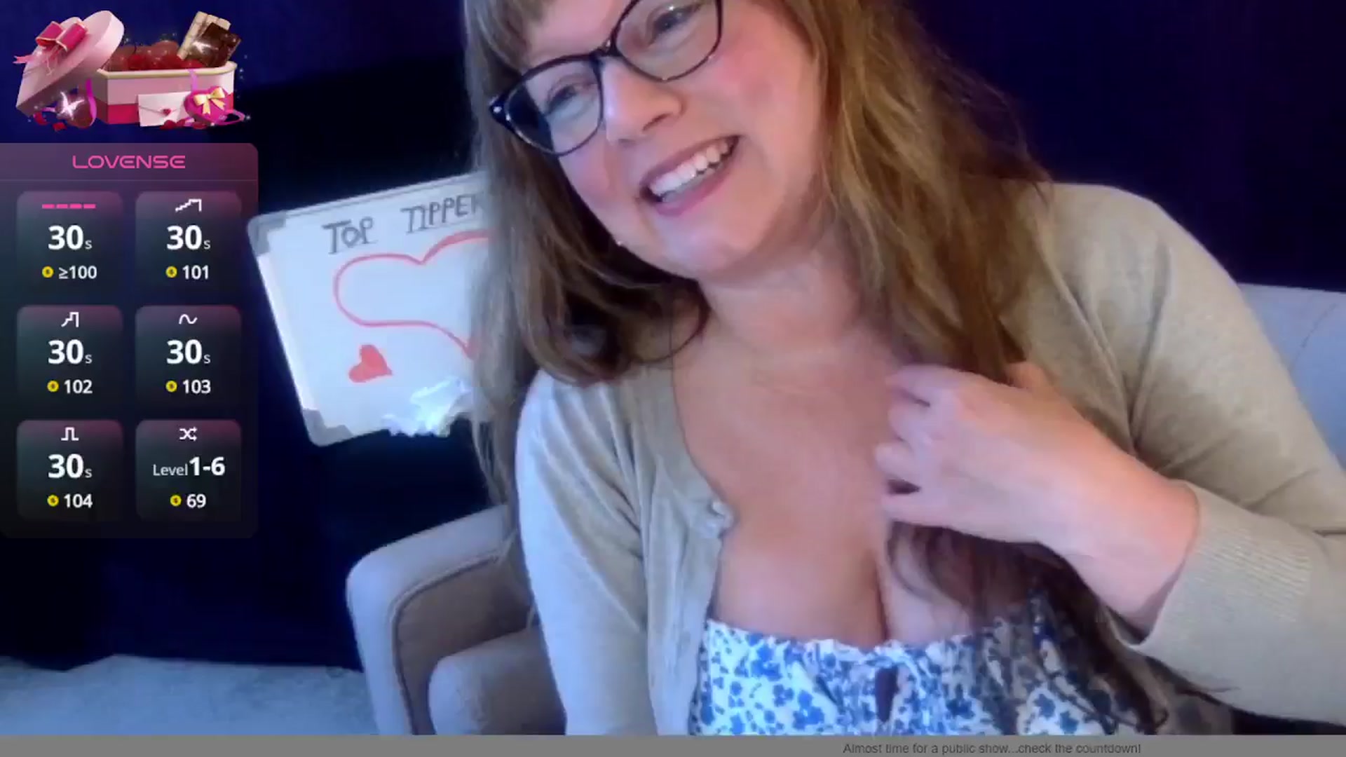 Gallery image thumbnail from Hannah_Love's myfreecams stream on, 07/31/2025, 21:12 image 7 of 20
