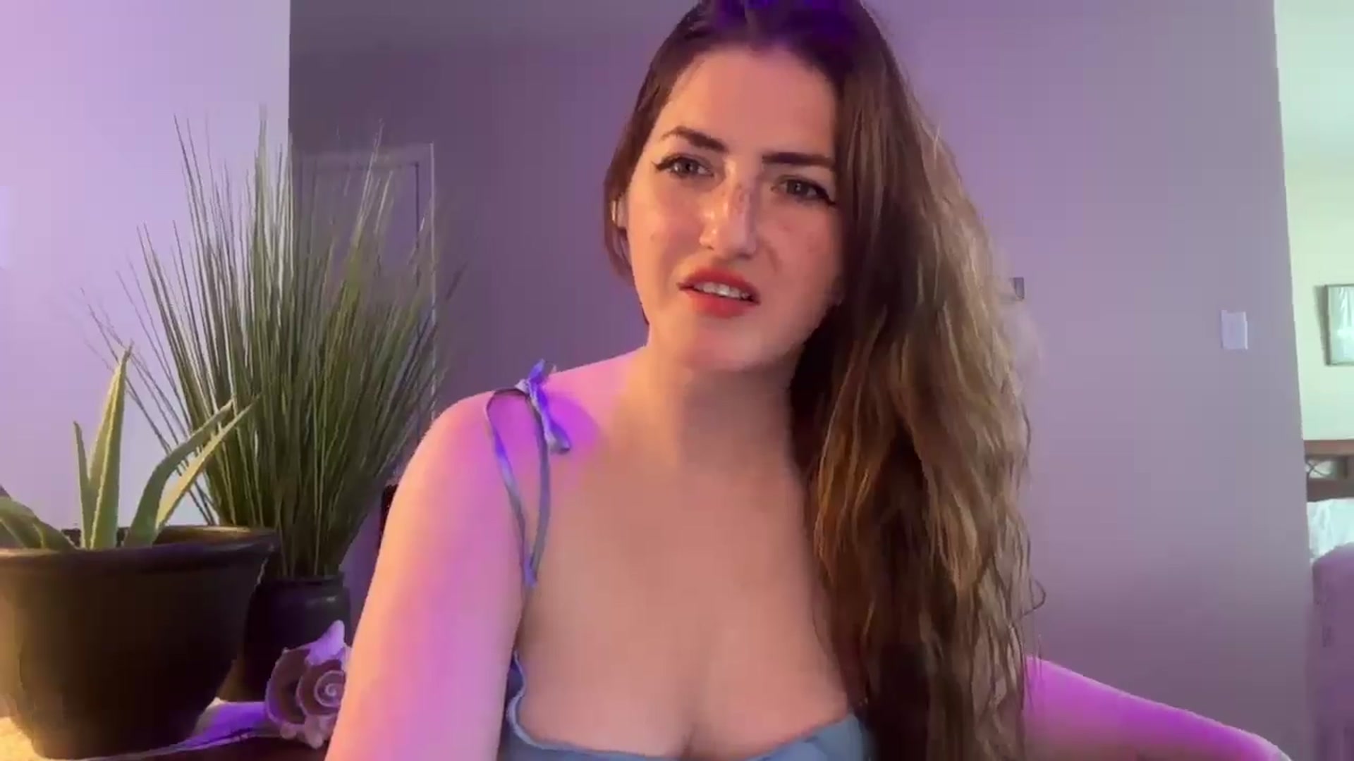Gallery image thumbnail from Hannahbaby777's myfreecams stream on, 04/20/2025, 18:43 image 11 of 20