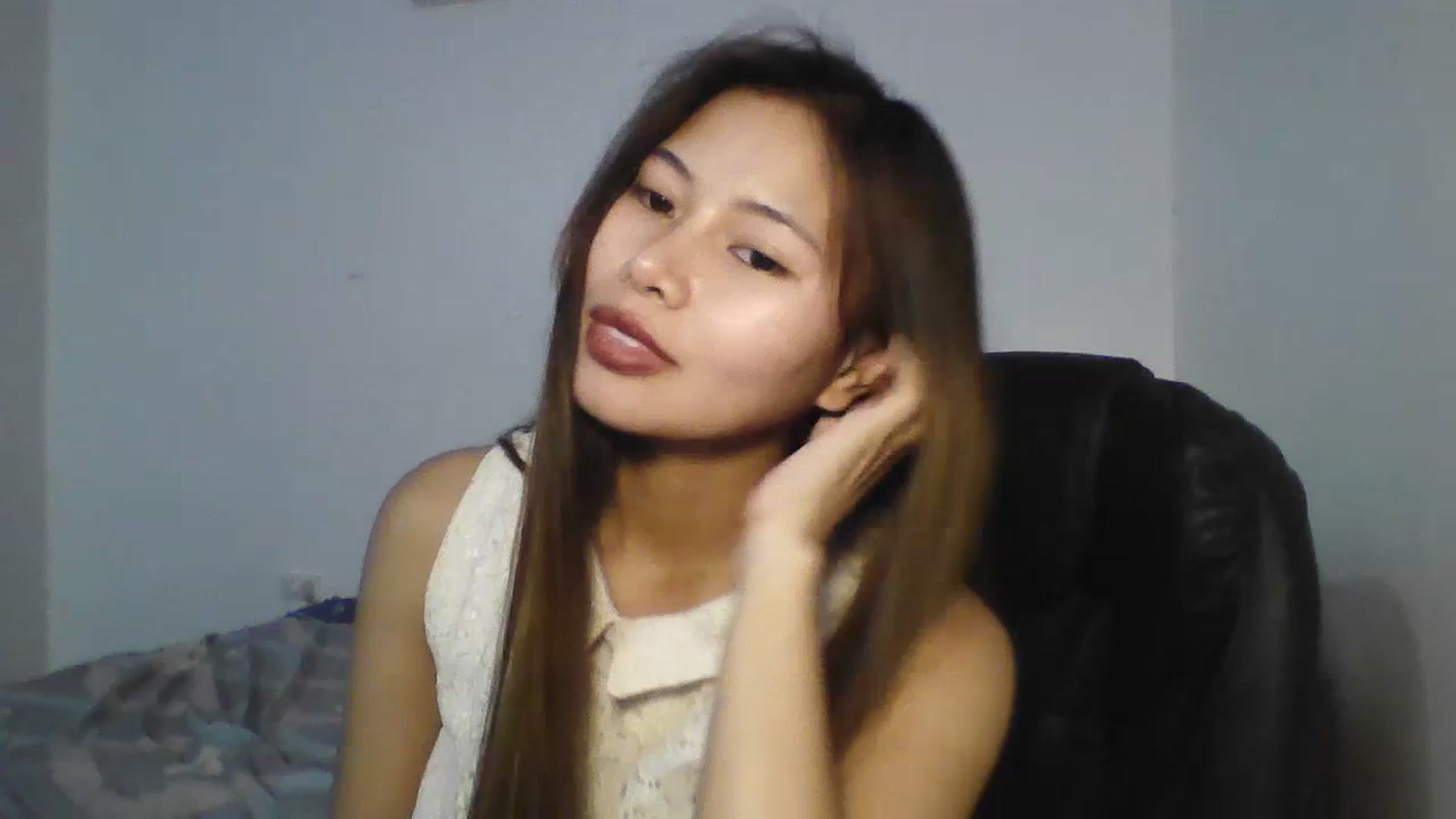 Gallery image thumbnail from Hannapinay's myfreecams stream on, 07/19/2023, 01:07 image 3 of 20