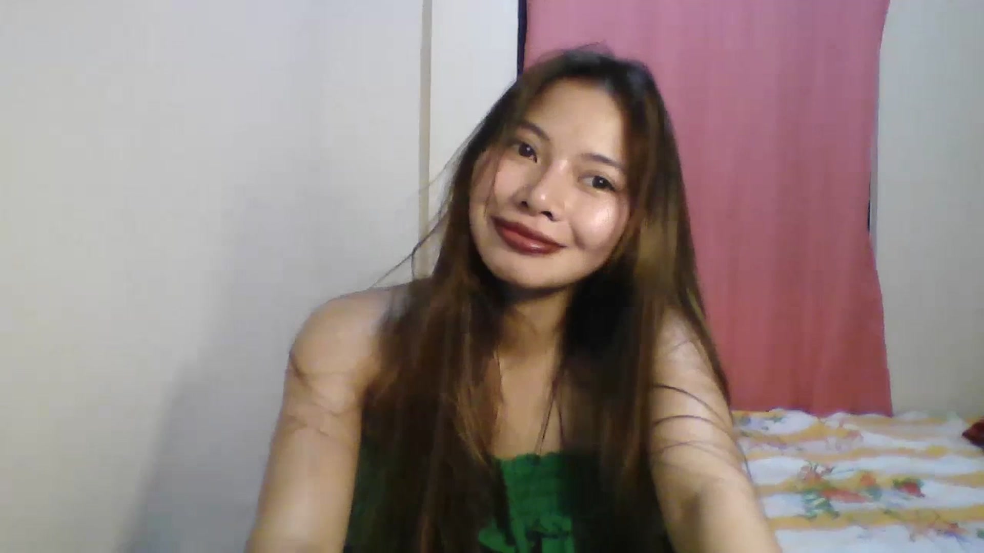 Gallery image thumbnail from Hannapinay's myfreecams stream on, 07/19/2023, 21:07 image 13 of 20