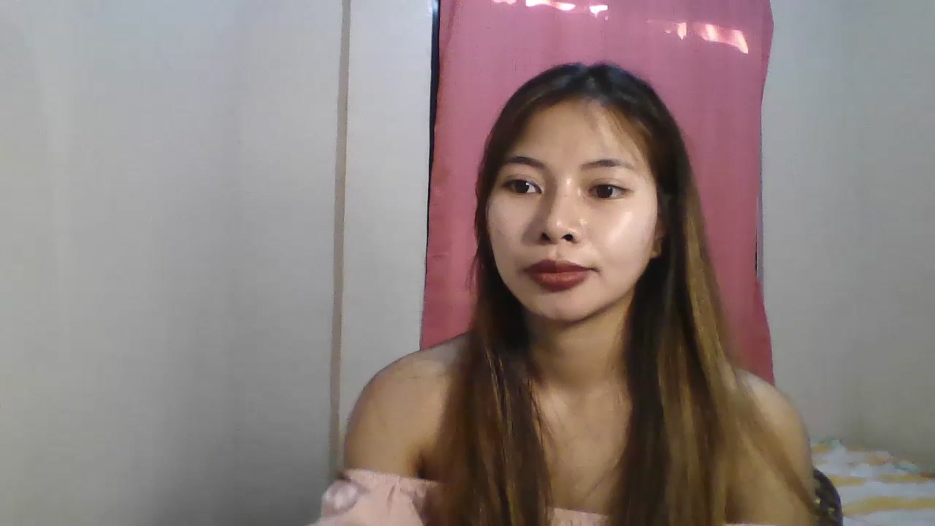 Gallery image thumbnail from Hannapinay's myfreecams stream on, 07/21/2023, 24:03 image 9 of 20