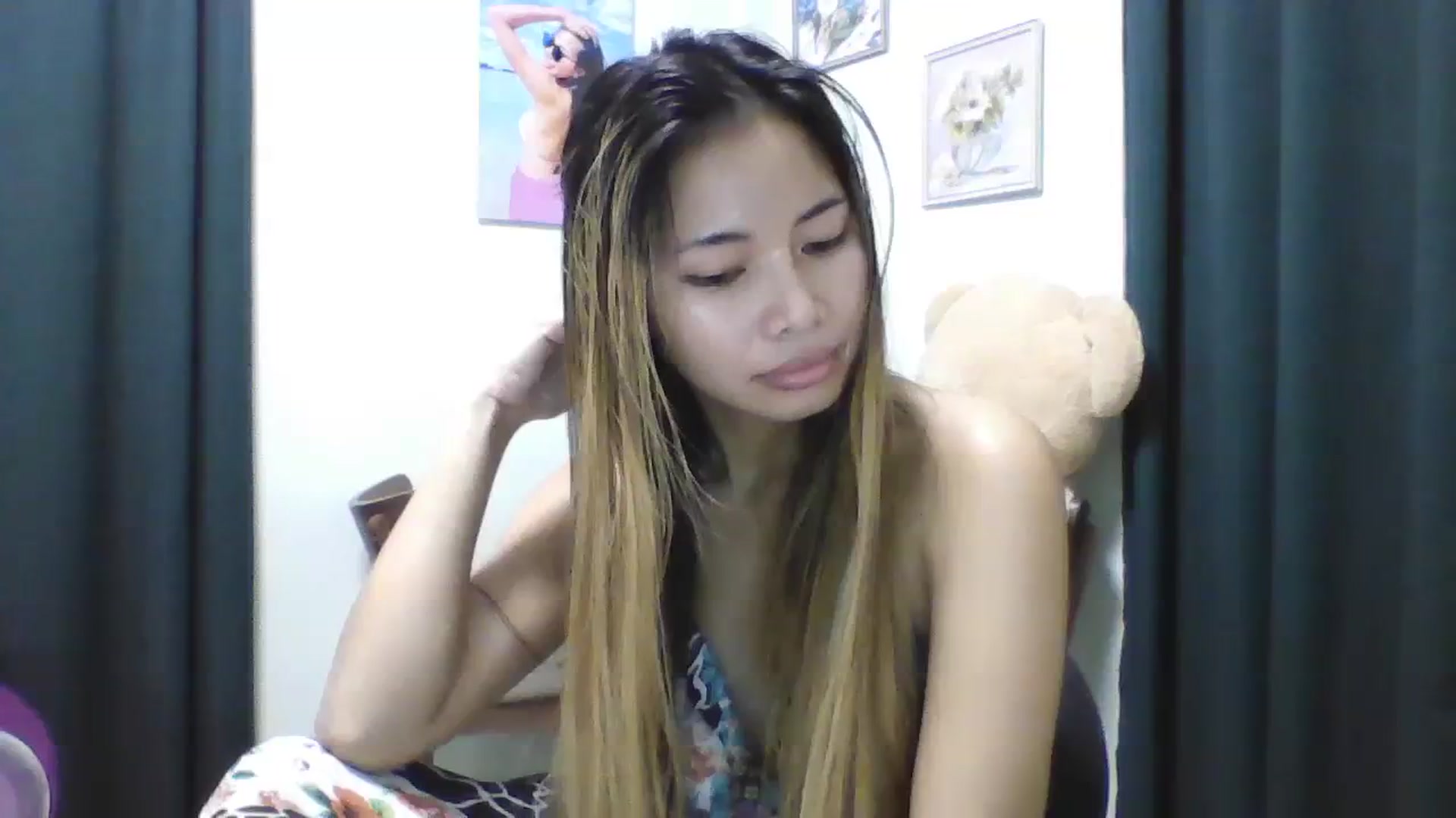 Gallery image thumbnail from Hannapinay's myfreecams stream on, 01/16/2024, 12:00 image 7 of 20