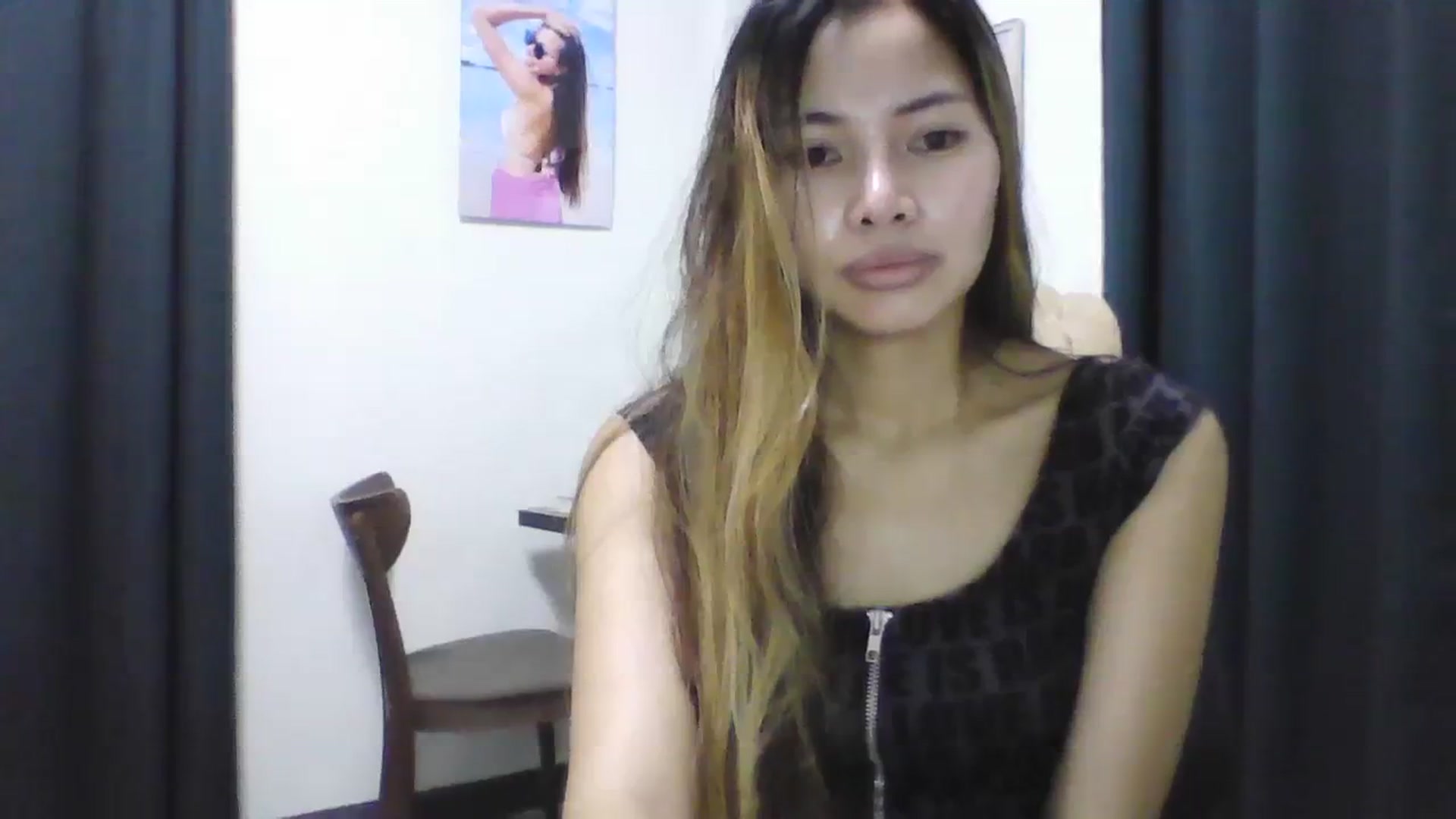 Gallery image thumbnail from Hannapinay's myfreecams stream on, 01/17/2024, 12:39 image 12 of 20