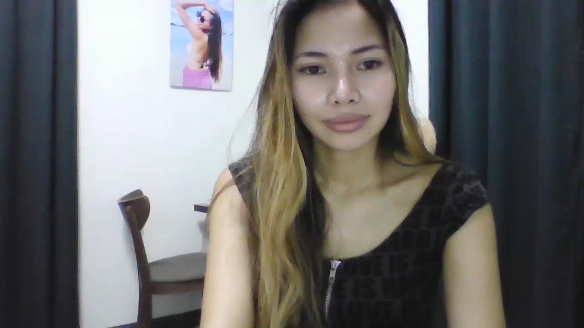 Gallery image thumbnail from Hannapinay's myfreecams stream on, 01/17/2024, 12:39 image 17 of 20