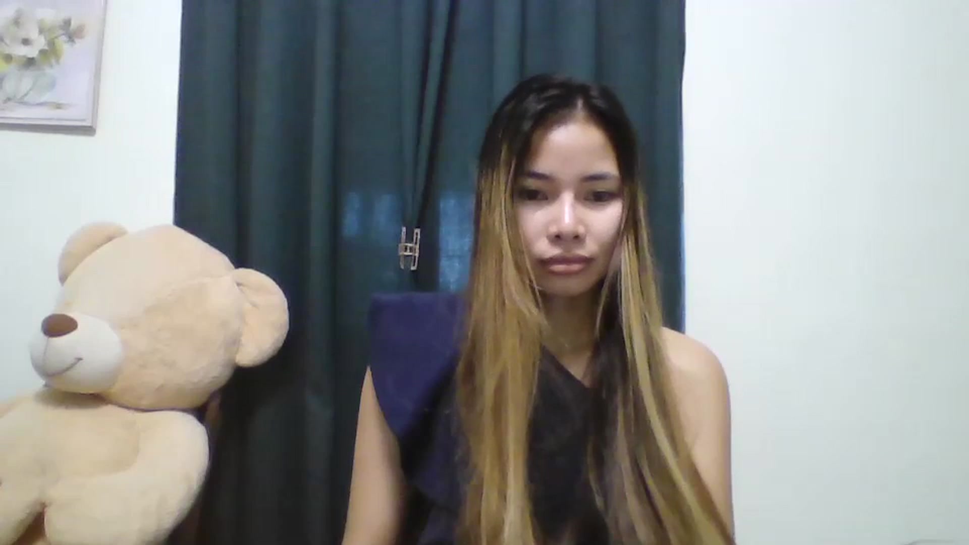 Gallery image thumbnail from Hannapinay's myfreecams stream on, 03/01/2024, 09:00 image 18 of 20