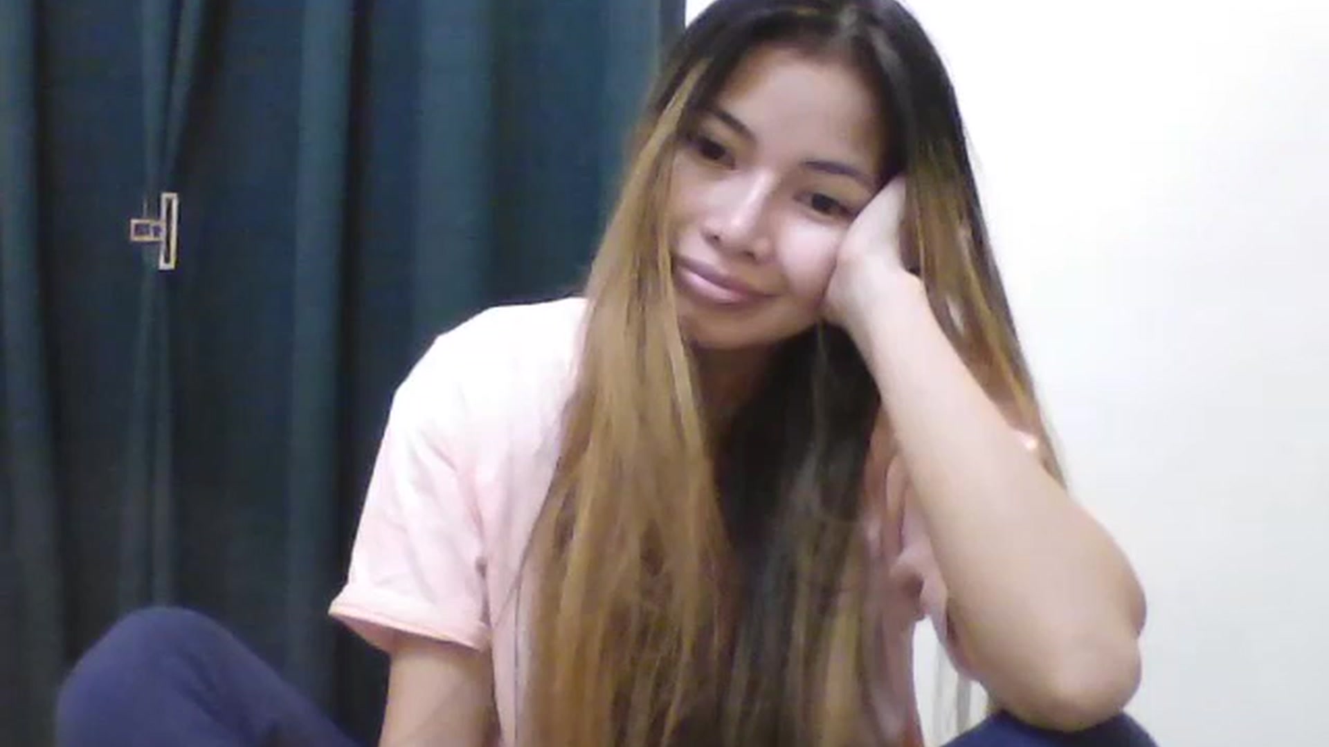 Gallery image thumbnail from Hannapinay's myfreecams stream on, 03/06/2024, 13:02 image 7 of 20