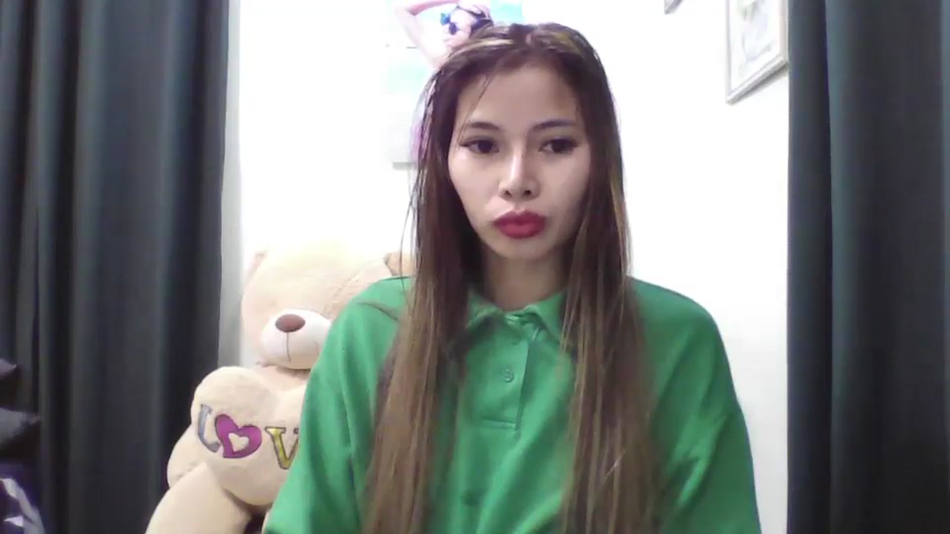 Gallery image thumbnail from Hannapinay's myfreecams stream on, 02/07/2025, 13:37 image 7 of 20