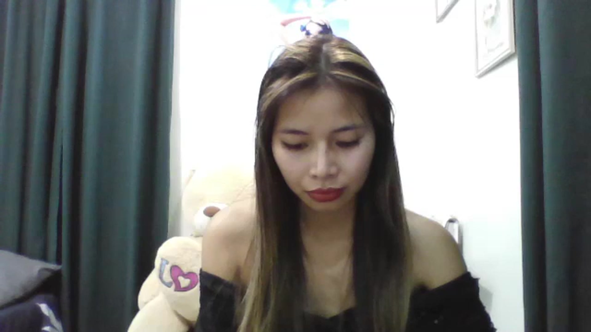 Gallery image thumbnail from Hannapinay's myfreecams stream on, 02/10/2025, 10:27 image 14 of 20