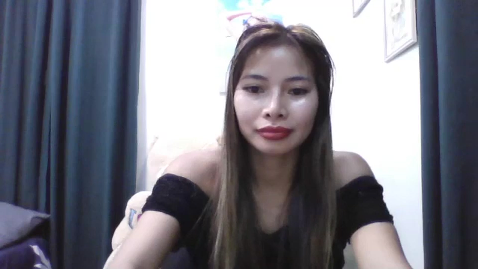 Gallery image thumbnail from Hannapinay's myfreecams stream on, 02/10/2025, 10:27 image 13 of 20