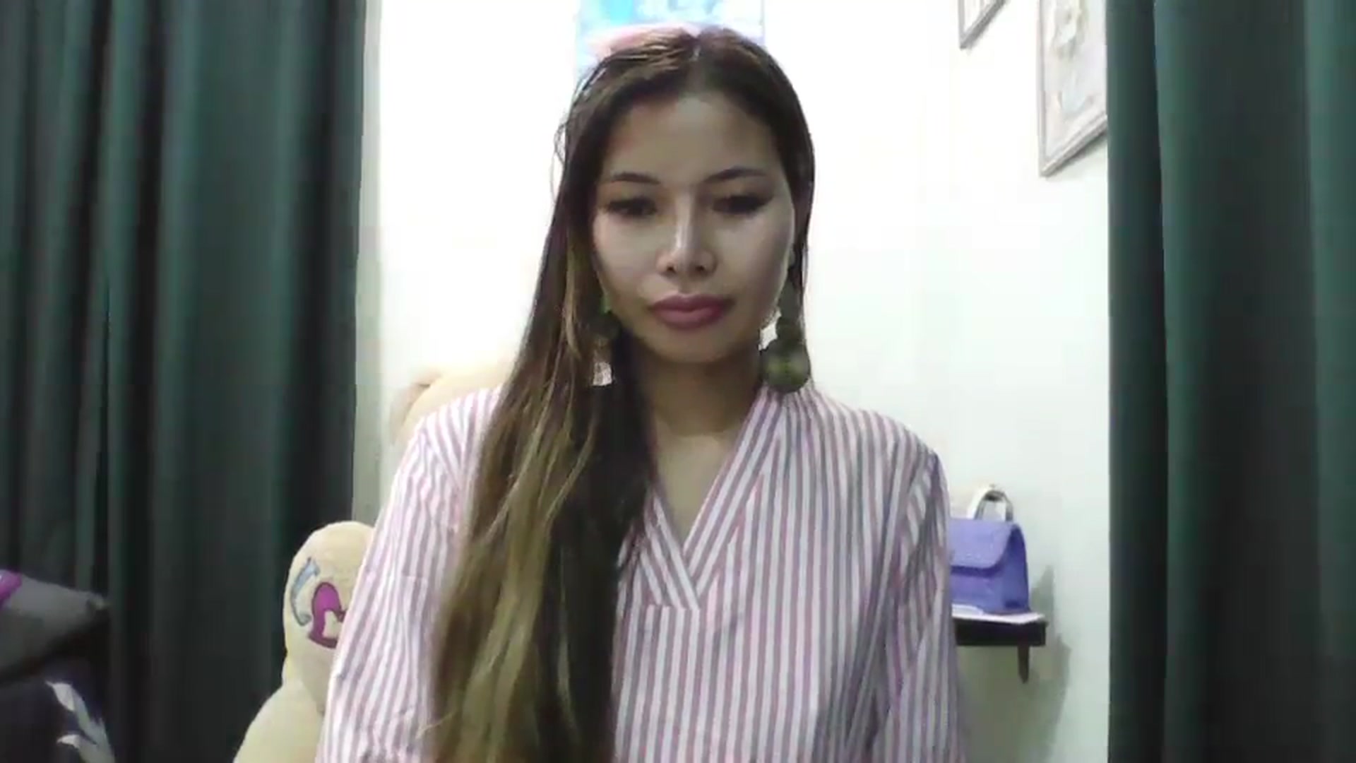 Gallery image thumbnail from Hannapinay's myfreecams stream on, 02/21/2025, 14:26 image 12 of 20