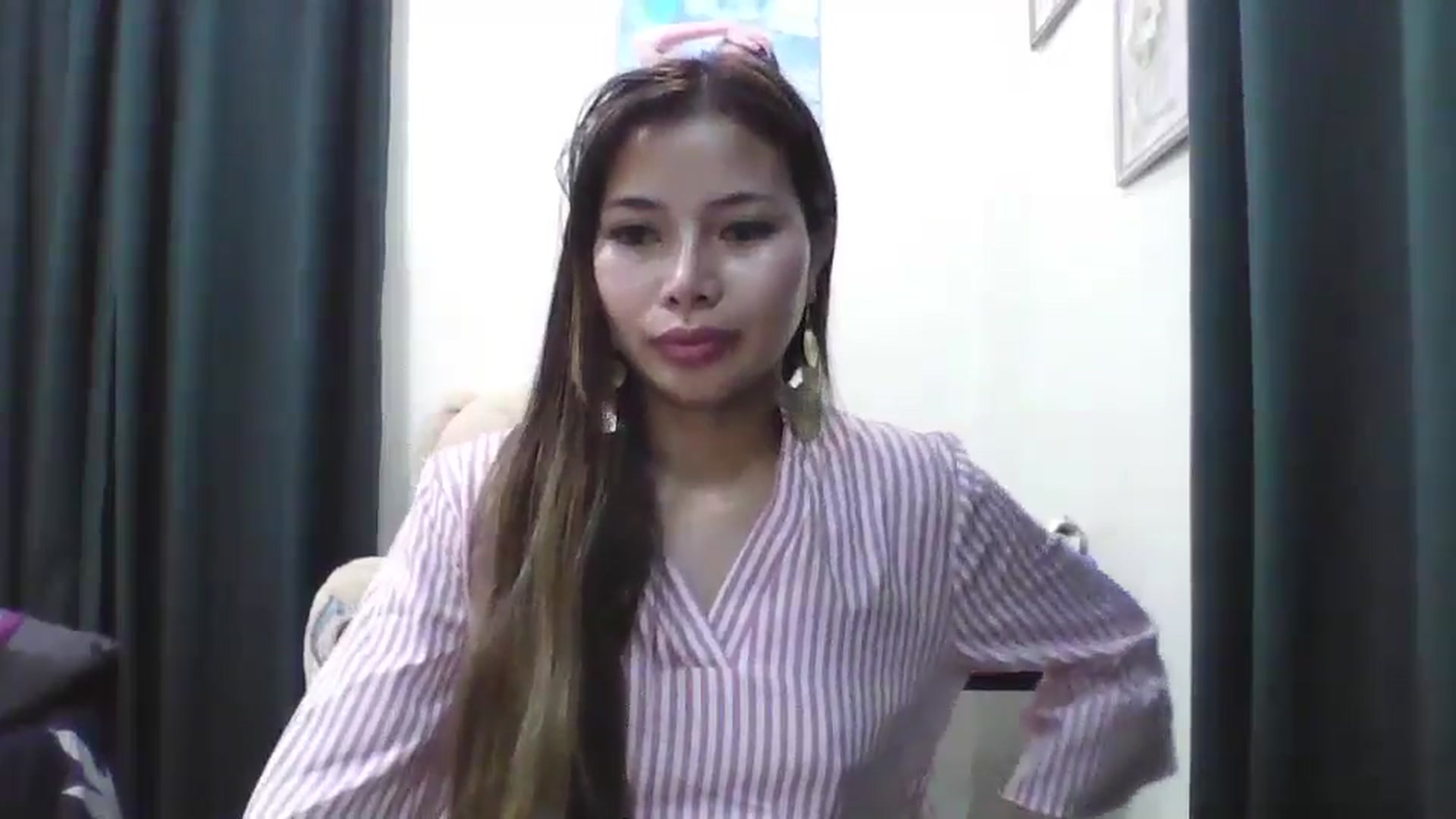 Gallery image thumbnail from Hannapinay's myfreecams stream on, 02/21/2025, 14:26 image 14 of 20