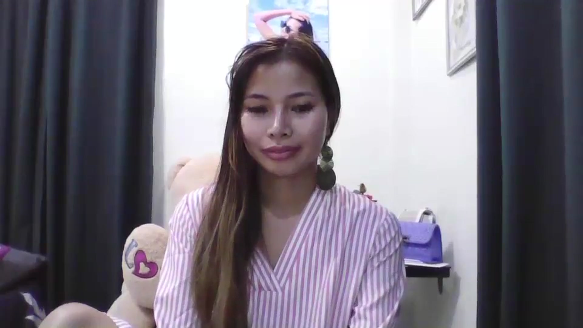 Gallery image thumbnail from Hannapinay's myfreecams stream on, 02/21/2025, 14:26 image 2 of 20