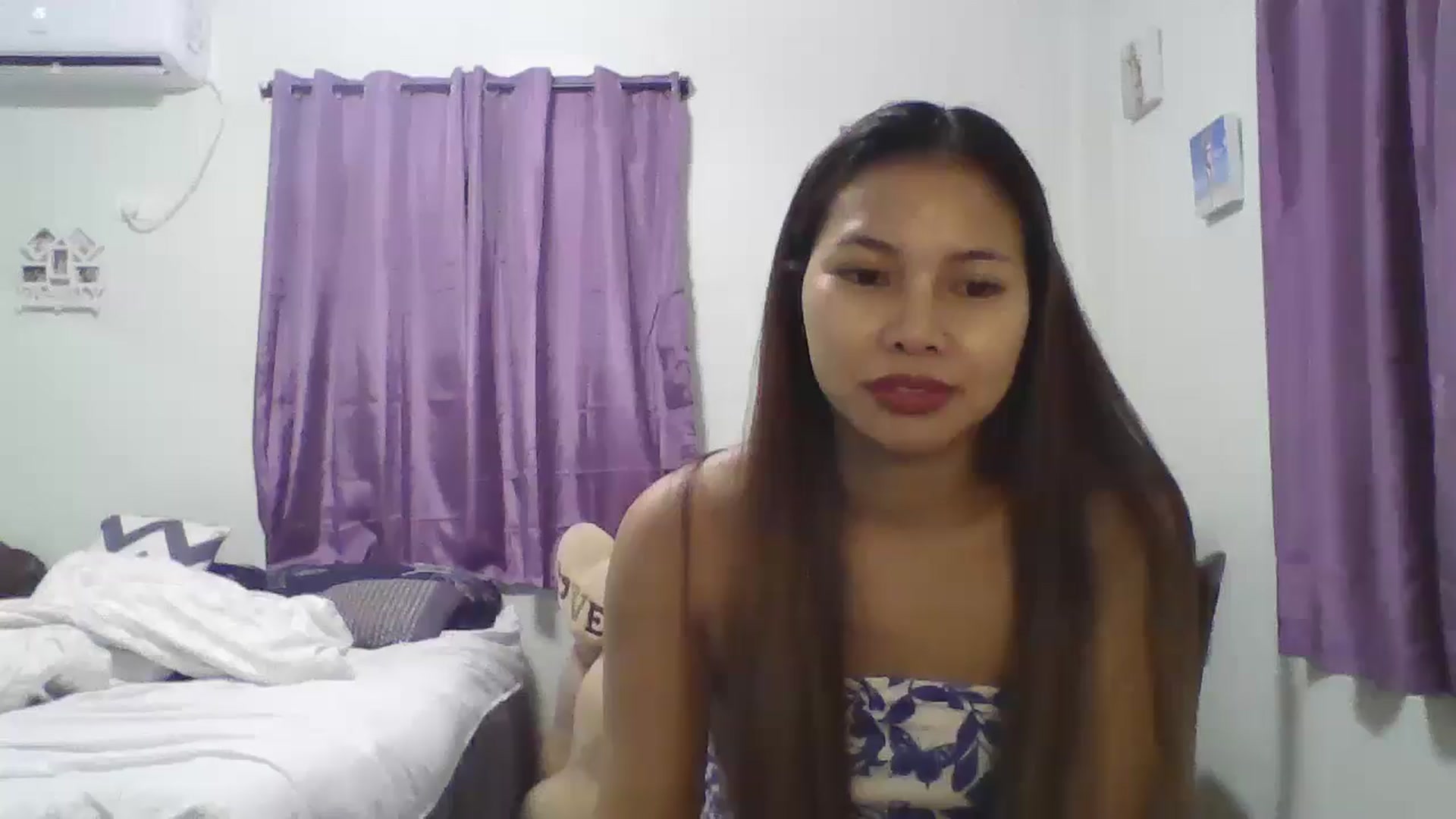 Gallery image thumbnail from Hannapinay's myfreecams stream on, 07/01/2025, 13:03 image 16 of 20