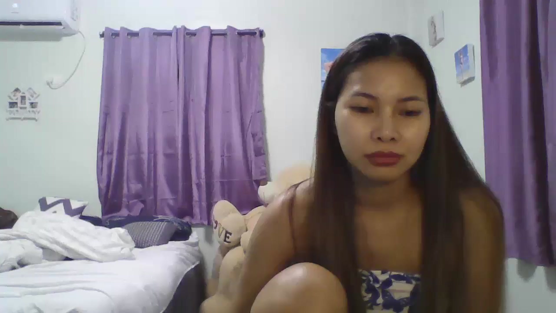 Gallery image thumbnail from Hannapinay's myfreecams stream on, 07/01/2025, 13:03 image 12 of 20