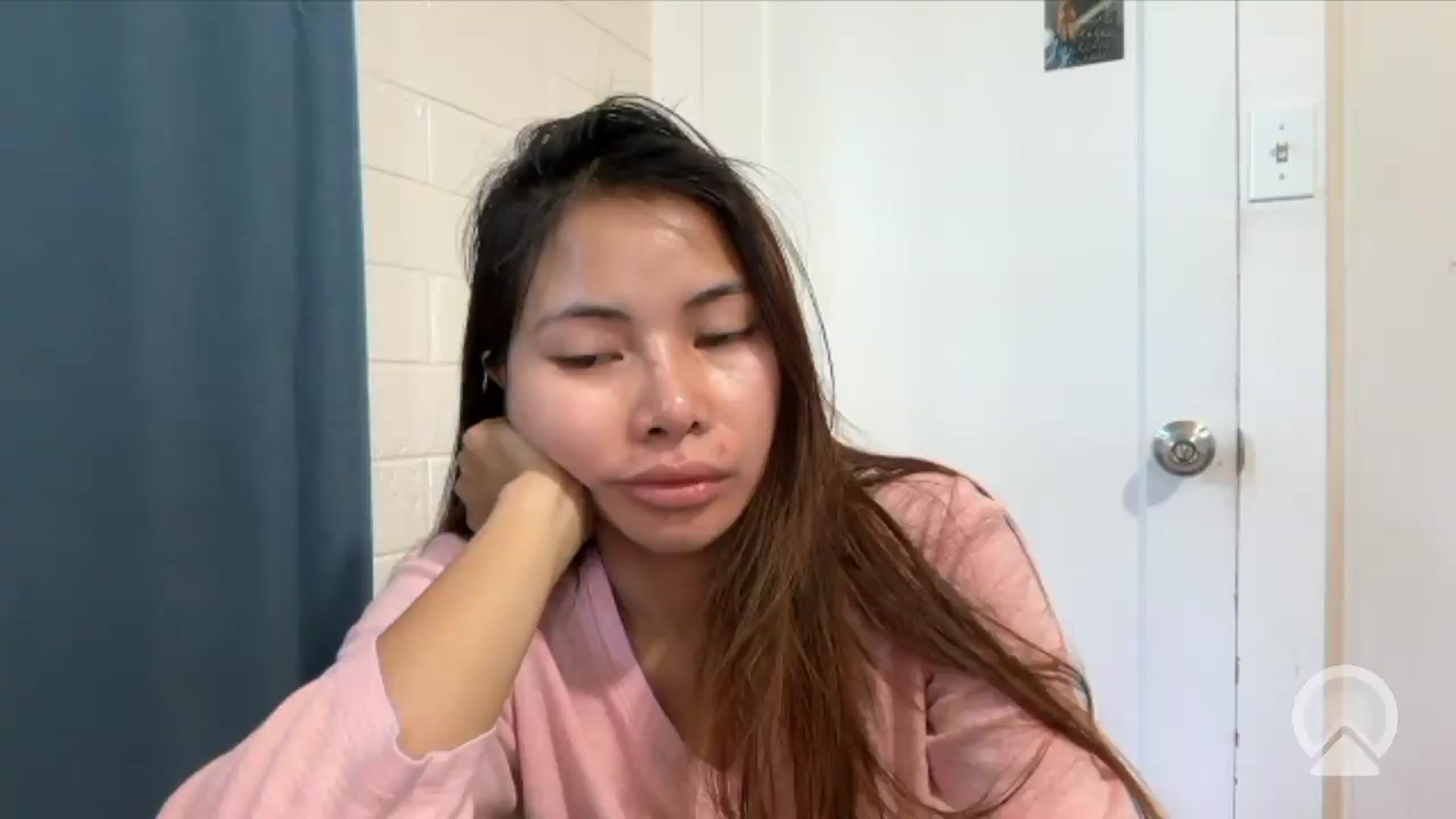 Gallery image thumbnail from Hannapinay's myfreecams stream on, 05/01/2026, 18:58 image 2 of 20