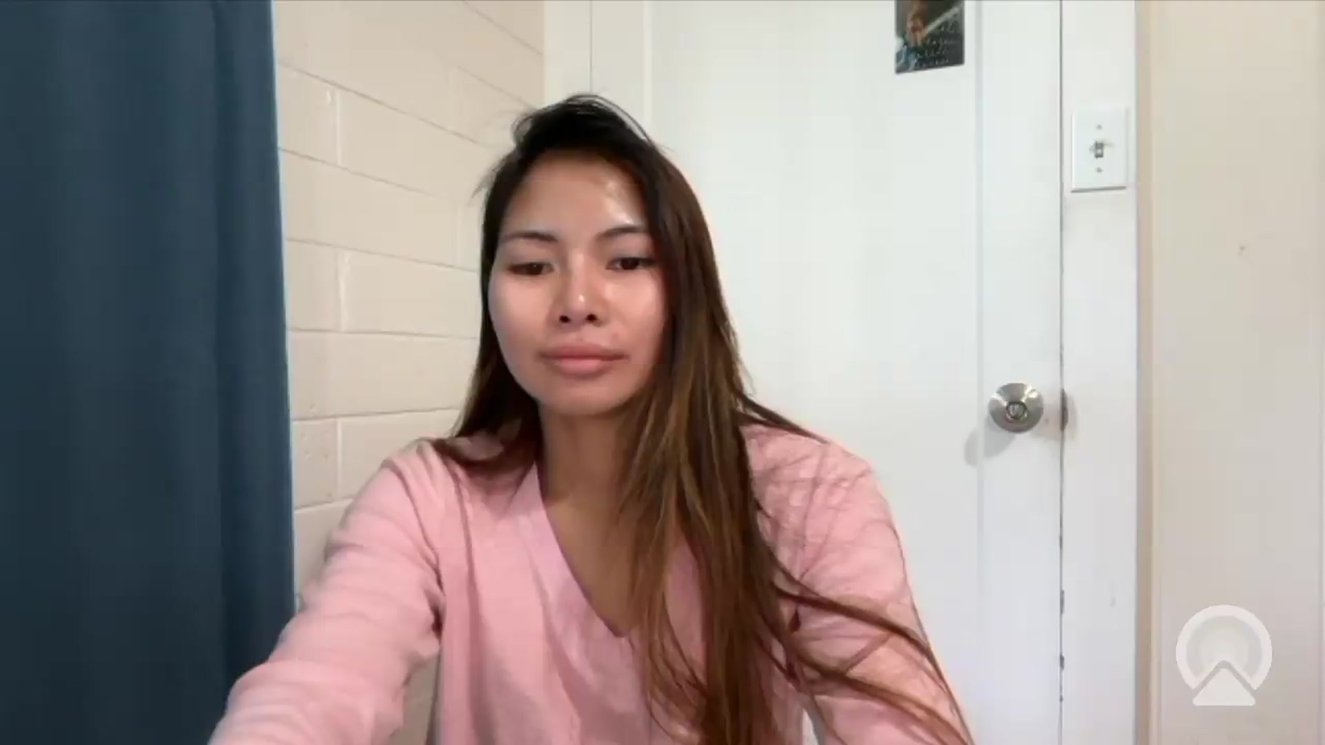 Gallery image thumbnail from Hannapinay's myfreecams stream on, 05/01/2026, 18:58 image 12 of 20