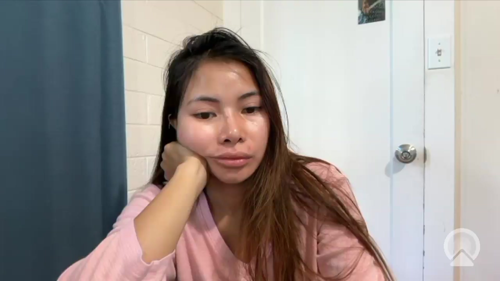 Gallery image thumbnail from Hannapinay's myfreecams stream on, 05/01/2026, 18:58 image 1 of 20
