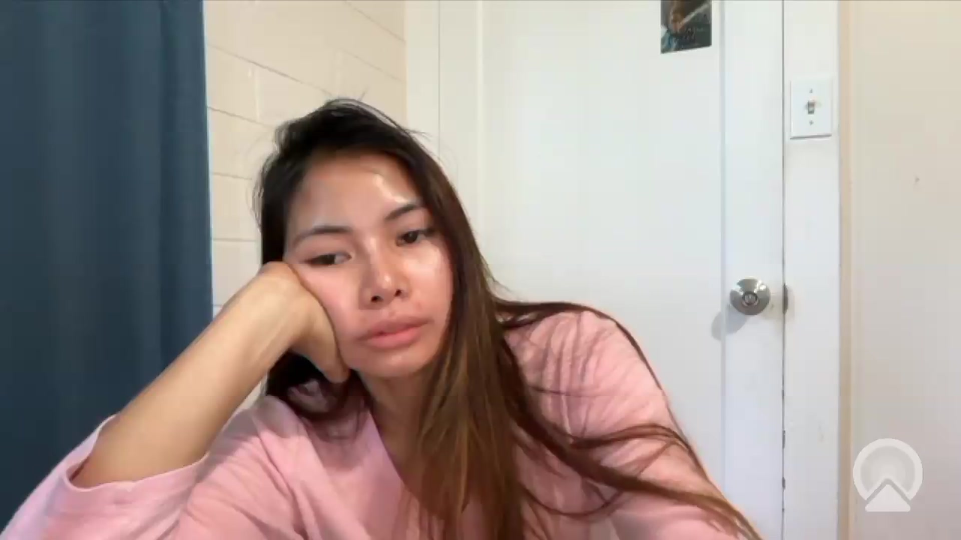 Gallery image thumbnail from Hannapinay's myfreecams stream on, 05/01/2026, 18:58 image 6 of 20