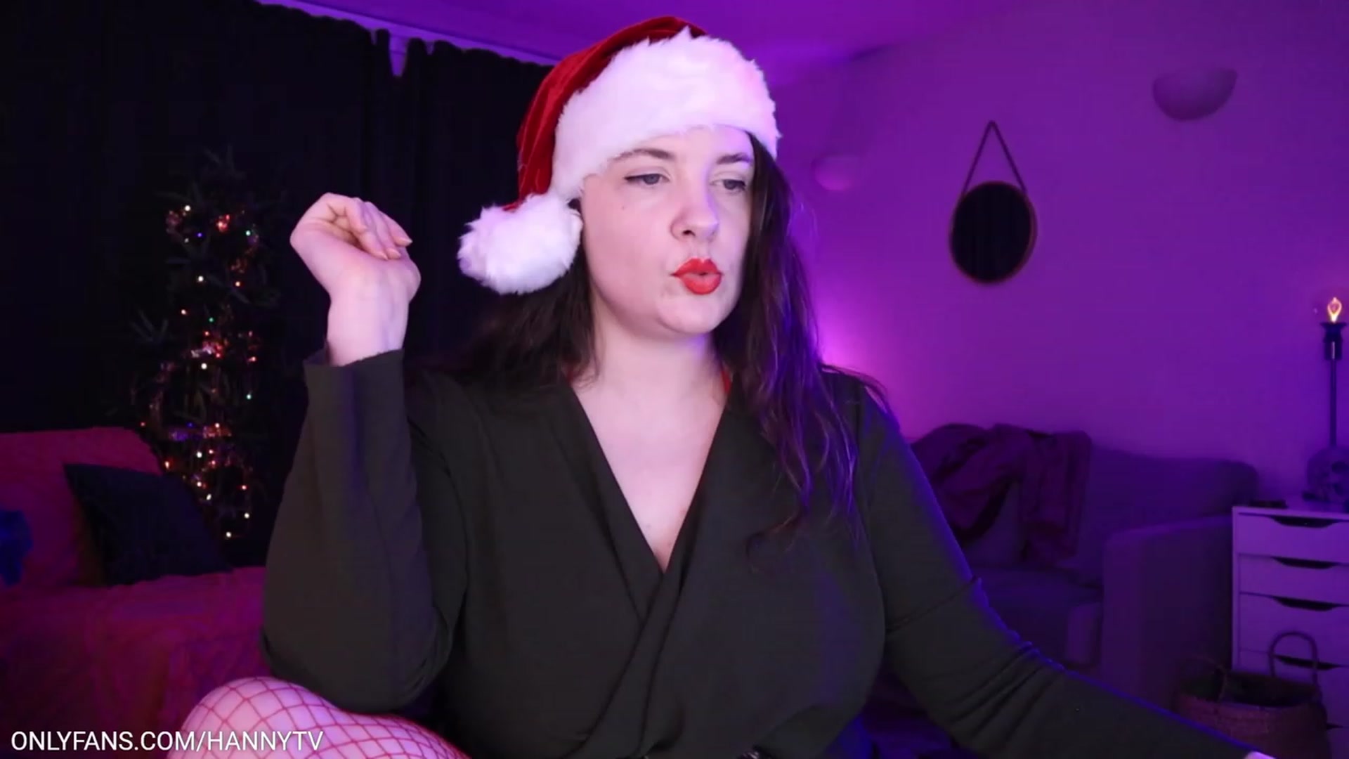 Gallery image thumbnail from HannyTV's myfreecams stream on, 12/23/2022, 22:17 image 3 of 20