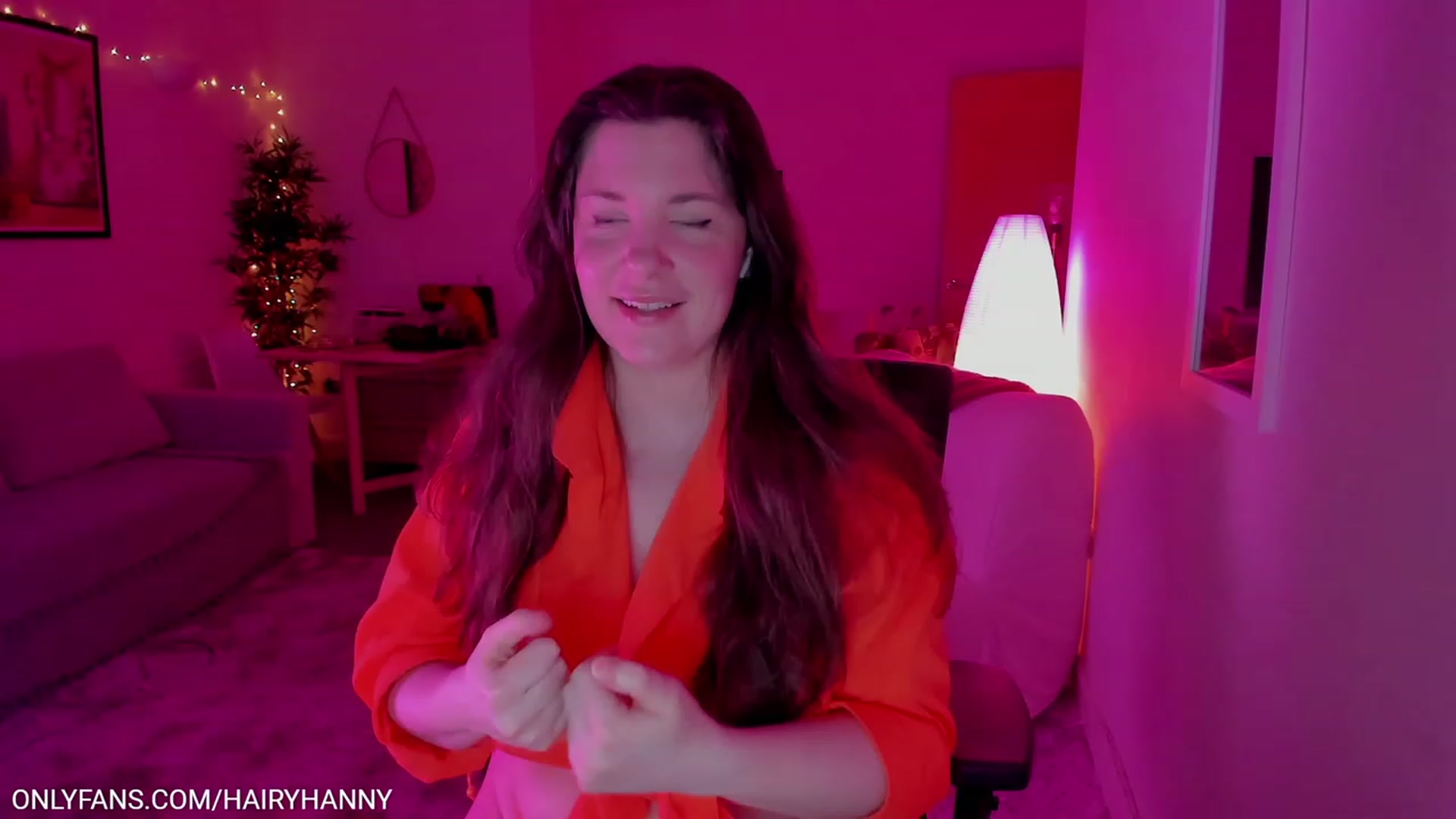 Gallery image thumbnail from HannyTV's myfreecams stream on, 06/10/2023, 21:29 image 18 of 20