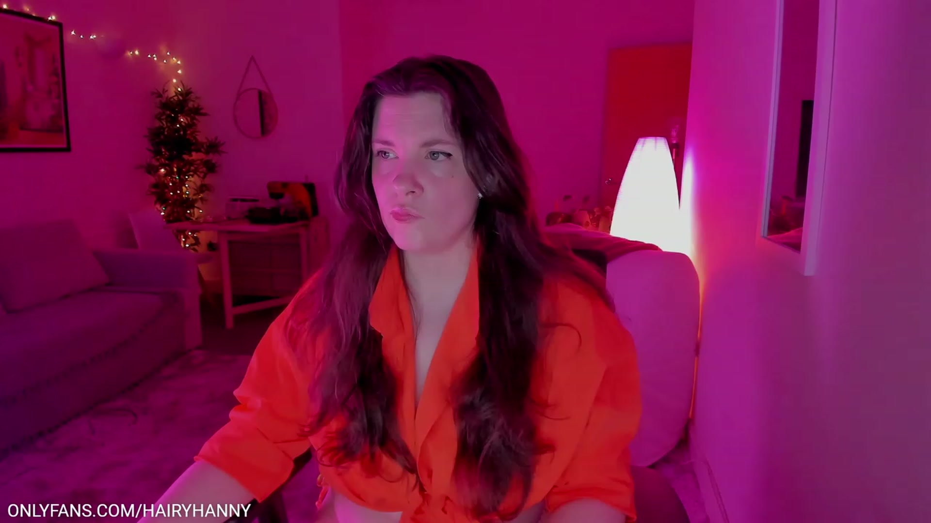 Gallery image thumbnail from HannyTV's myfreecams stream on, 06/10/2023, 21:29 image 9 of 20