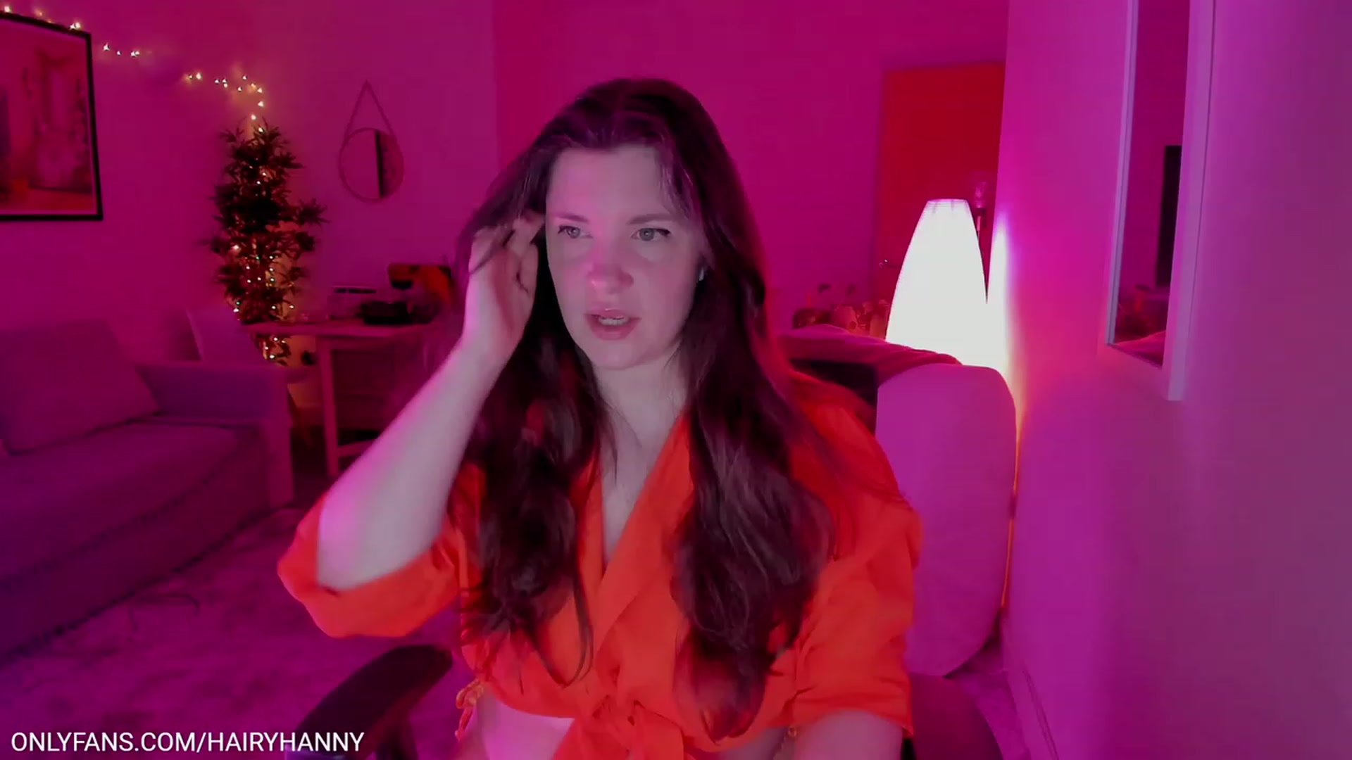 Gallery image thumbnail from HannyTV's myfreecams stream on, 06/10/2023, 21:29 image 2 of 20