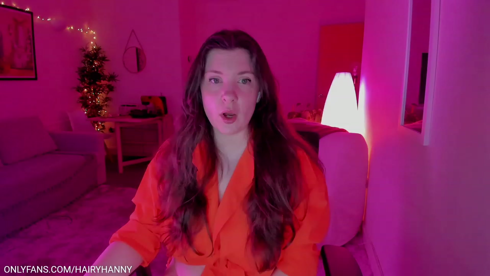 Gallery image thumbnail from HannyTV's myfreecams stream on, 06/10/2023, 21:29 image 4 of 20