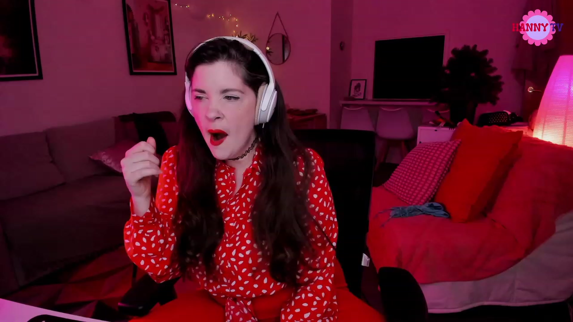 Gallery image thumbnail from HannyTV's myfreecams stream on, 01/06/2024, 20:26 image 7 of 20