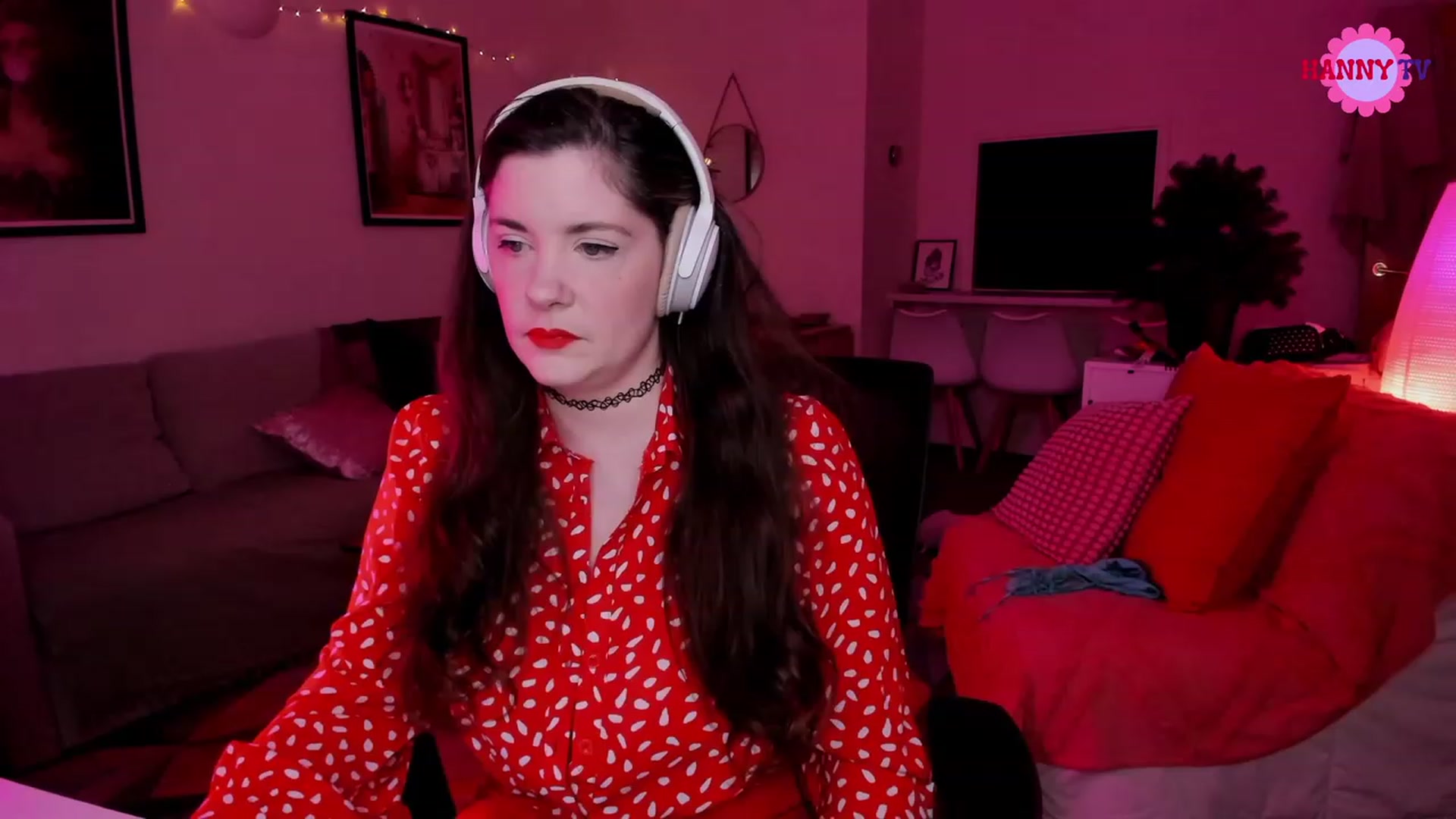 Gallery image thumbnail from HannyTV's myfreecams stream on, 01/06/2024, 20:26 image 15 of 20