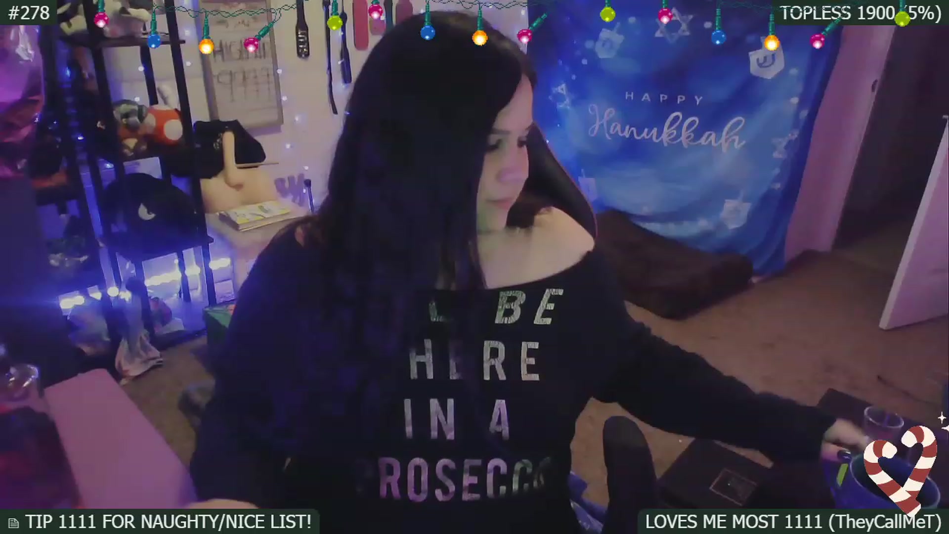 Gallery image thumbnail from HanukkahHoe's myfreecams stream on, 12/23/2022, 07:12 image 20 of 20