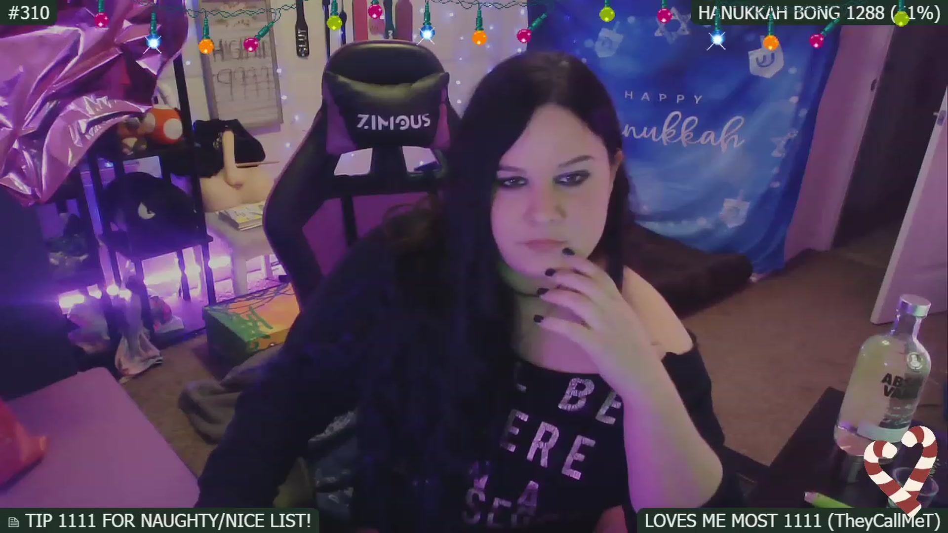 Gallery image thumbnail from HanukkahHoe's myfreecams stream on, 12/23/2022, 07:12 image 9 of 20