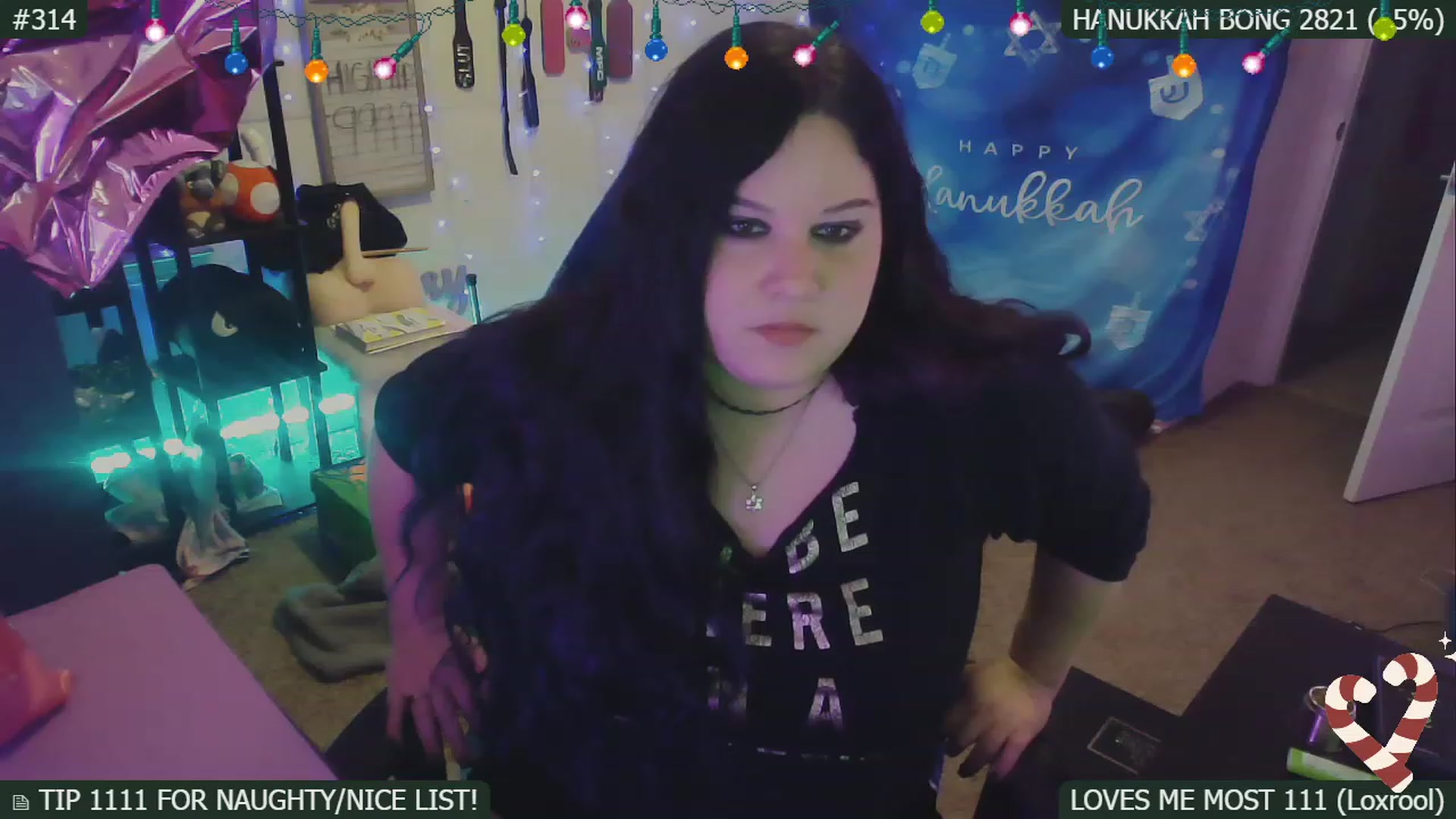 Gallery image thumbnail from HanukkahHoe's myfreecams stream on, 12/23/2022, 07:12 image 4 of 20