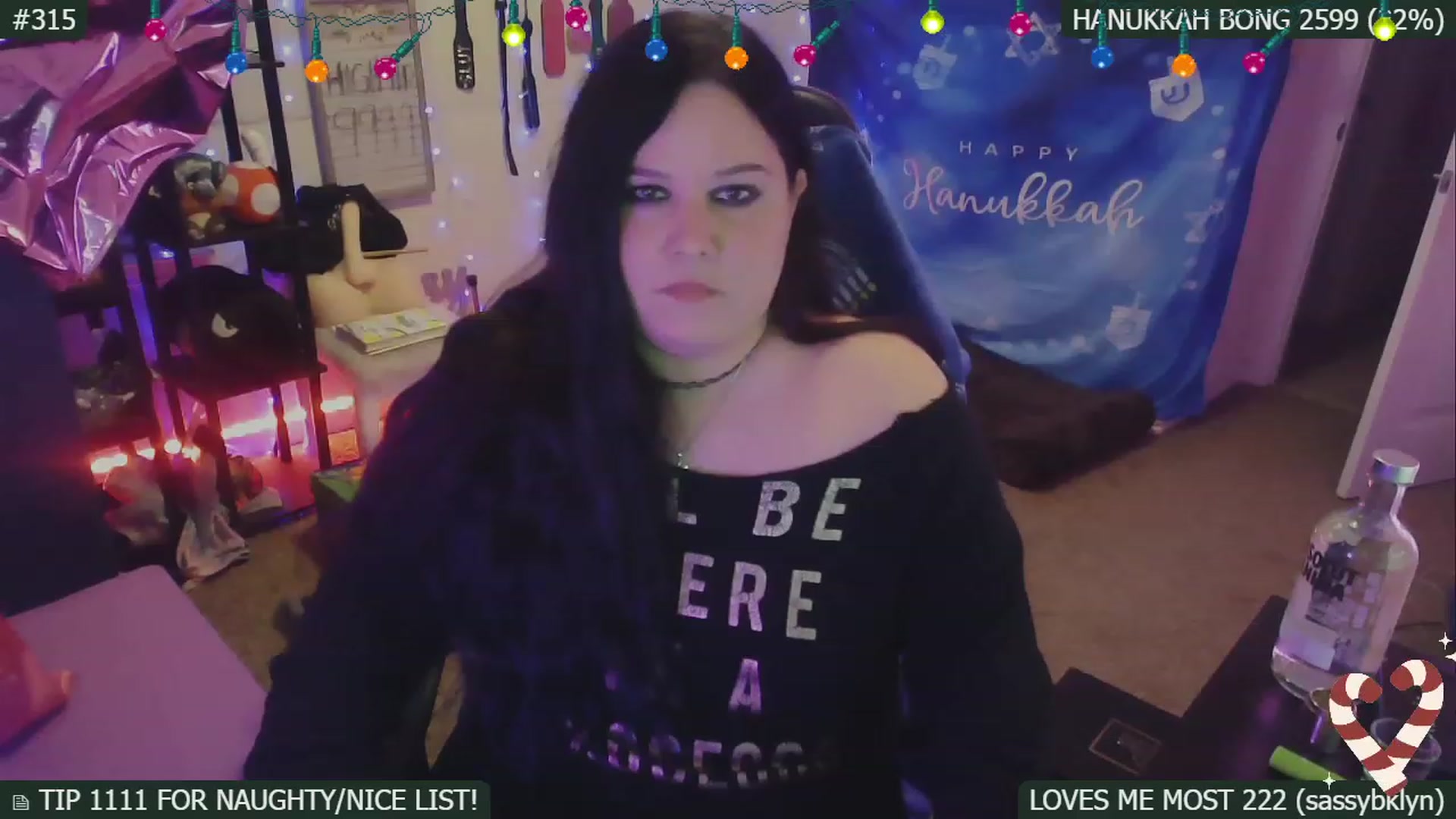 Gallery image thumbnail from HanukkahHoe's myfreecams stream on, 12/23/2022, 07:12 image 7 of 20