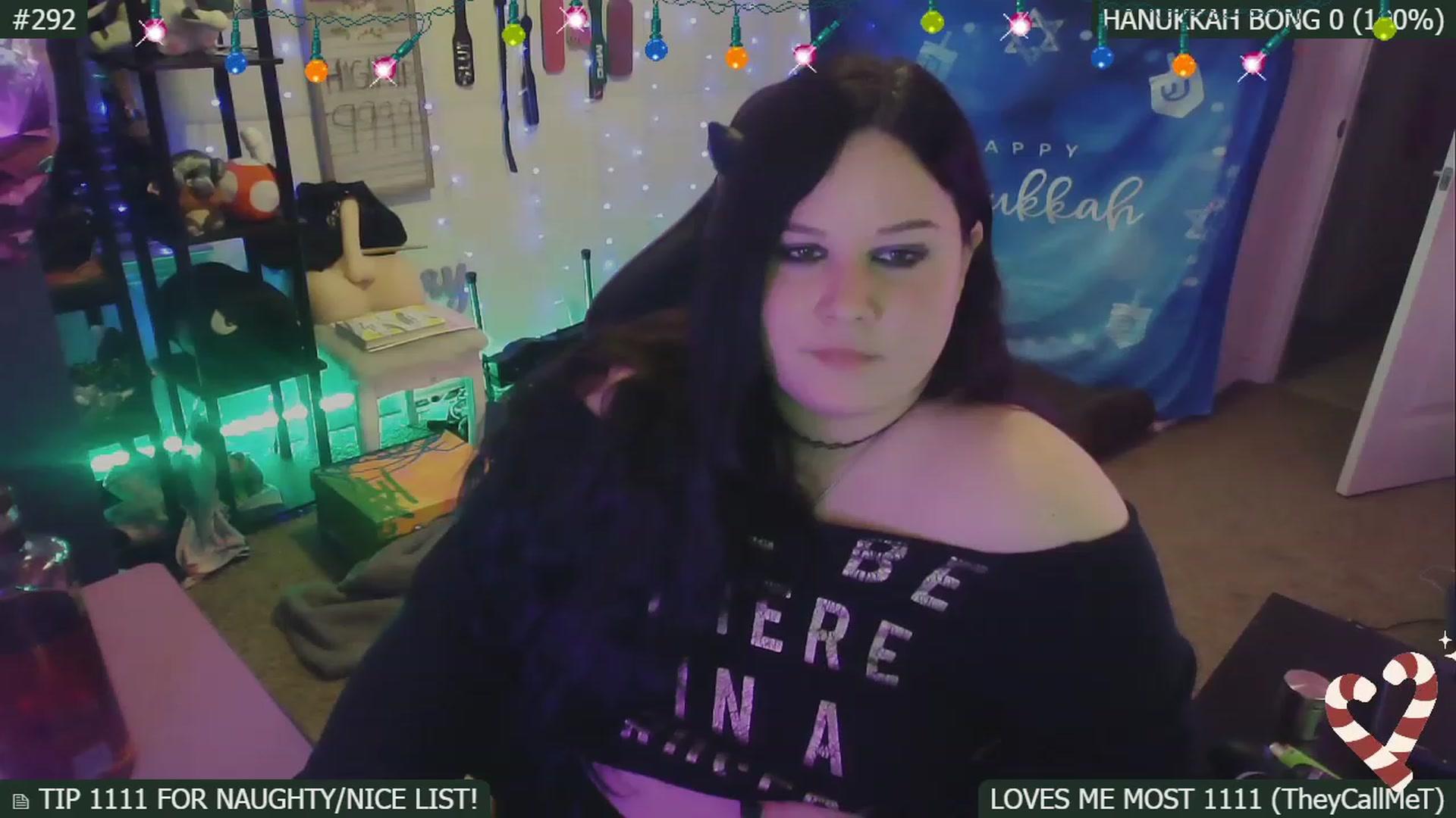 Gallery image thumbnail from HanukkahHoe's myfreecams stream on, 12/23/2022, 07:12 image 15 of 20