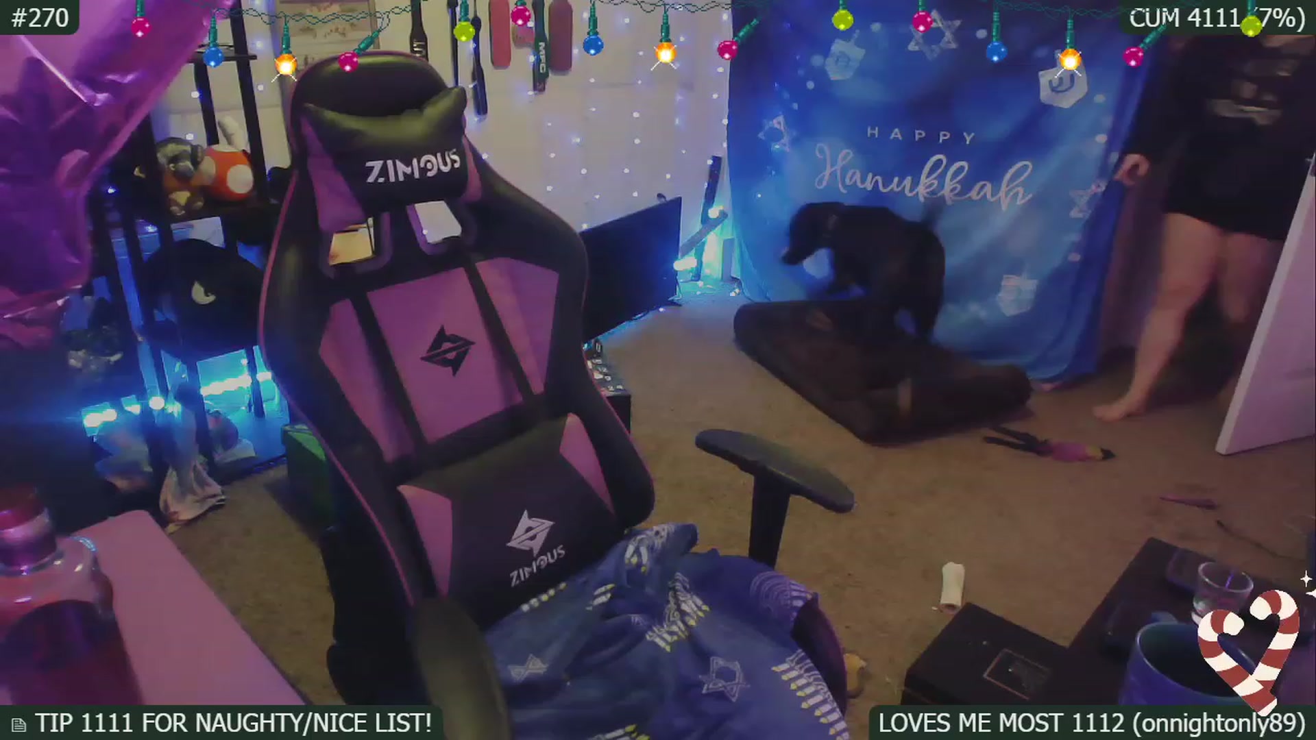 Gallery image thumbnail from HanukkahHoe's myfreecams stream on, 12/23/2022, 09:10 image 3 of 20