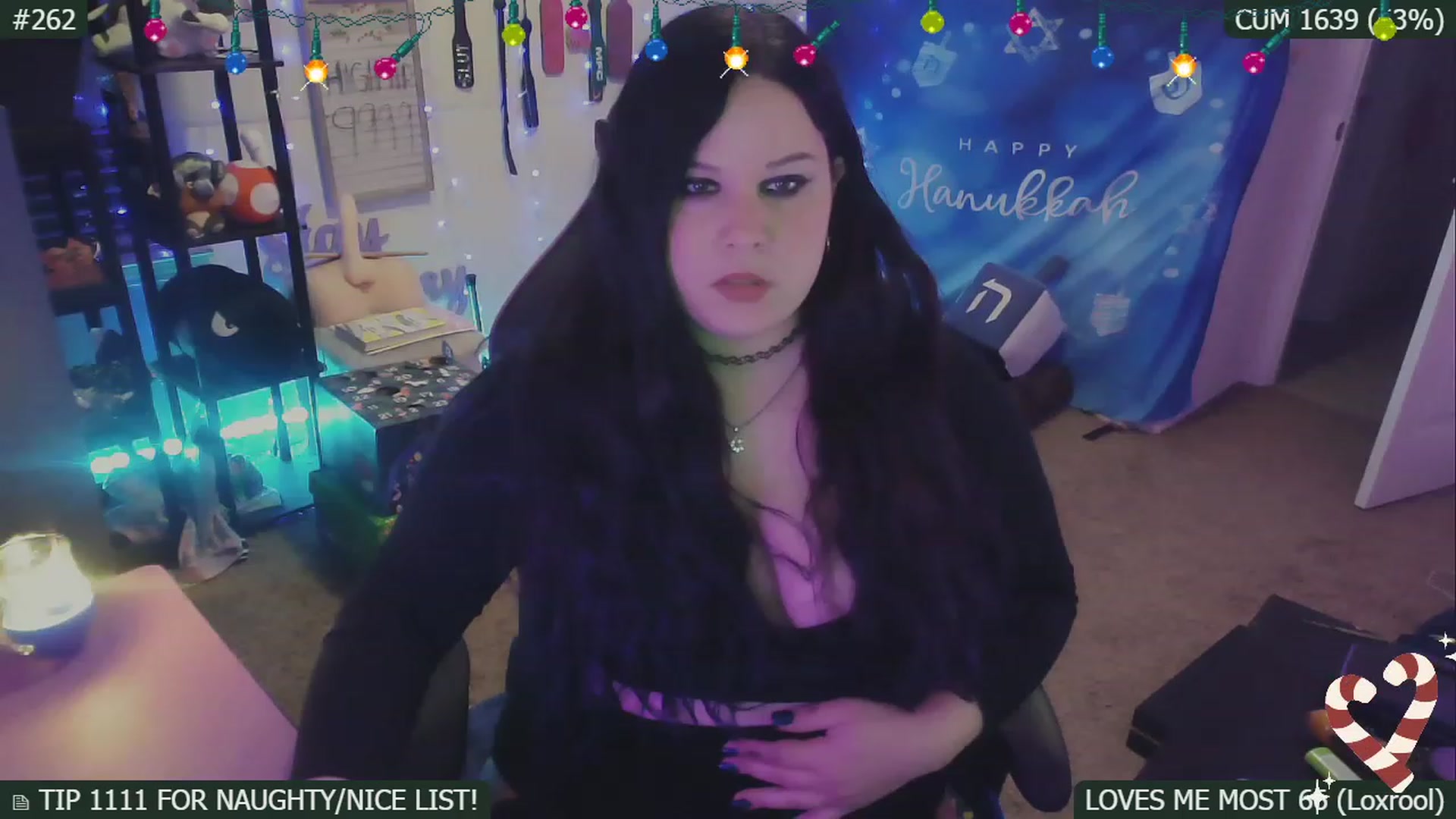 Gallery image thumbnail from HanukkahHoe's myfreecams stream on, 12/24/2022, 04:43 image 6 of 20