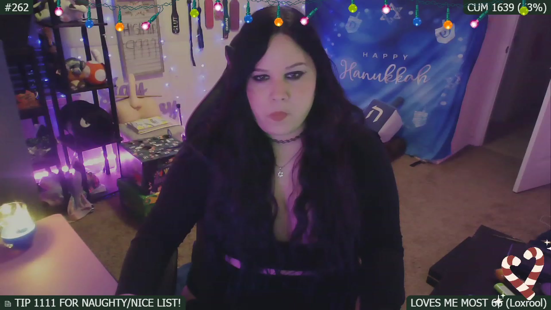 Gallery image thumbnail from HanukkahHoe's myfreecams stream on, 12/24/2022, 04:43 image 5 of 20