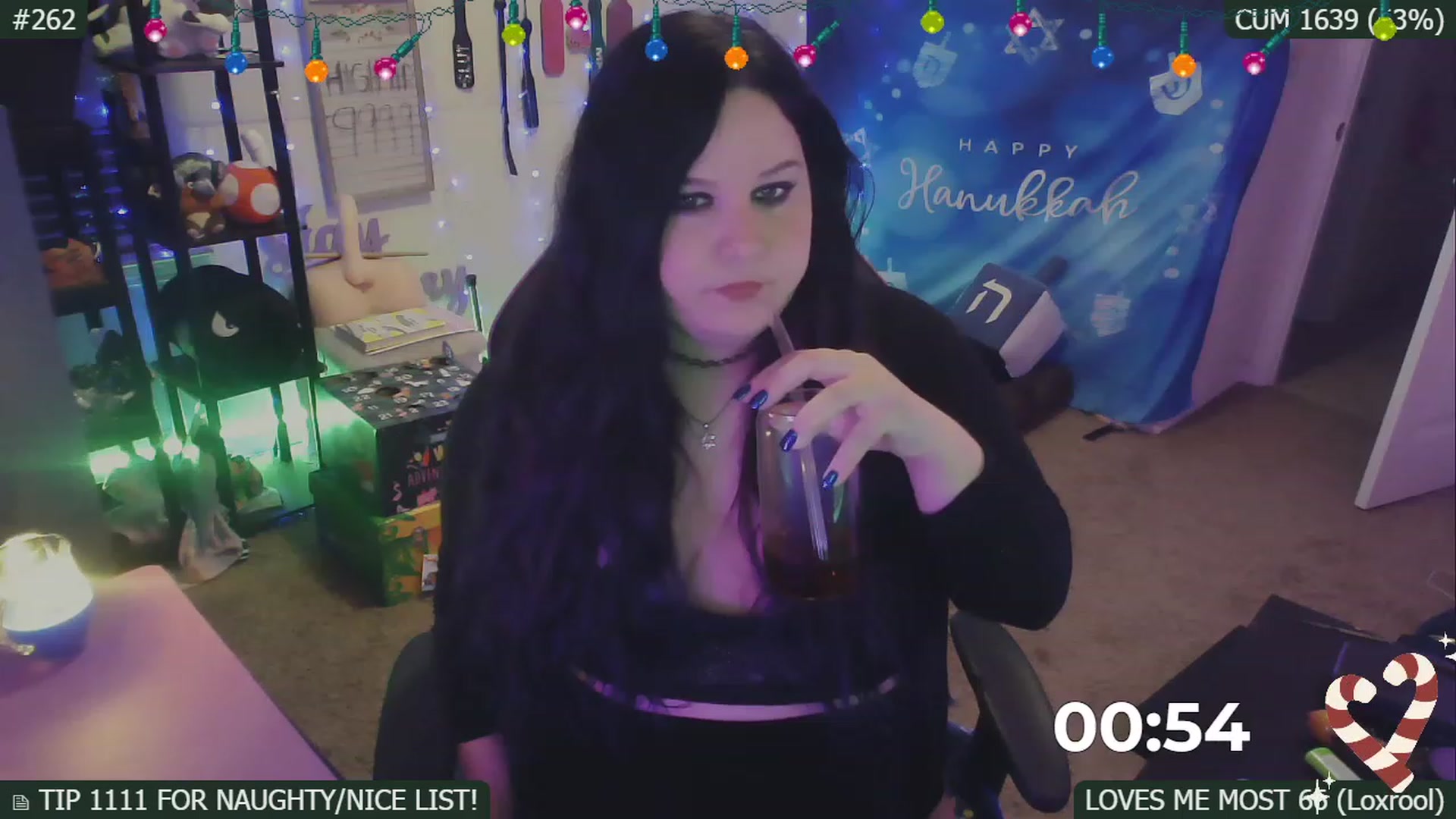 Gallery image thumbnail from HanukkahHoe's myfreecams stream on, 12/24/2022, 04:43 image 2 of 20