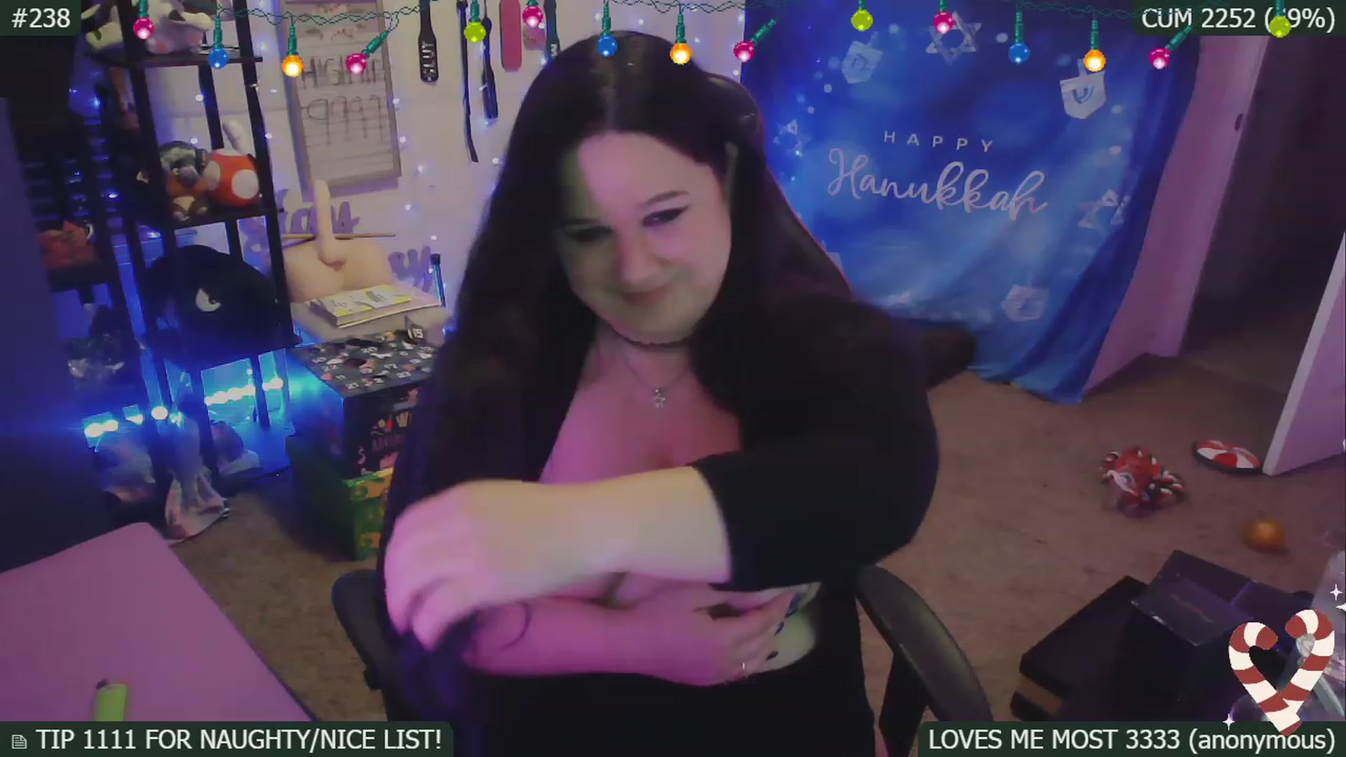Gallery image thumbnail from HanukkahHoe's myfreecams stream on, 12/25/2022, 05:51 image 14 of 20