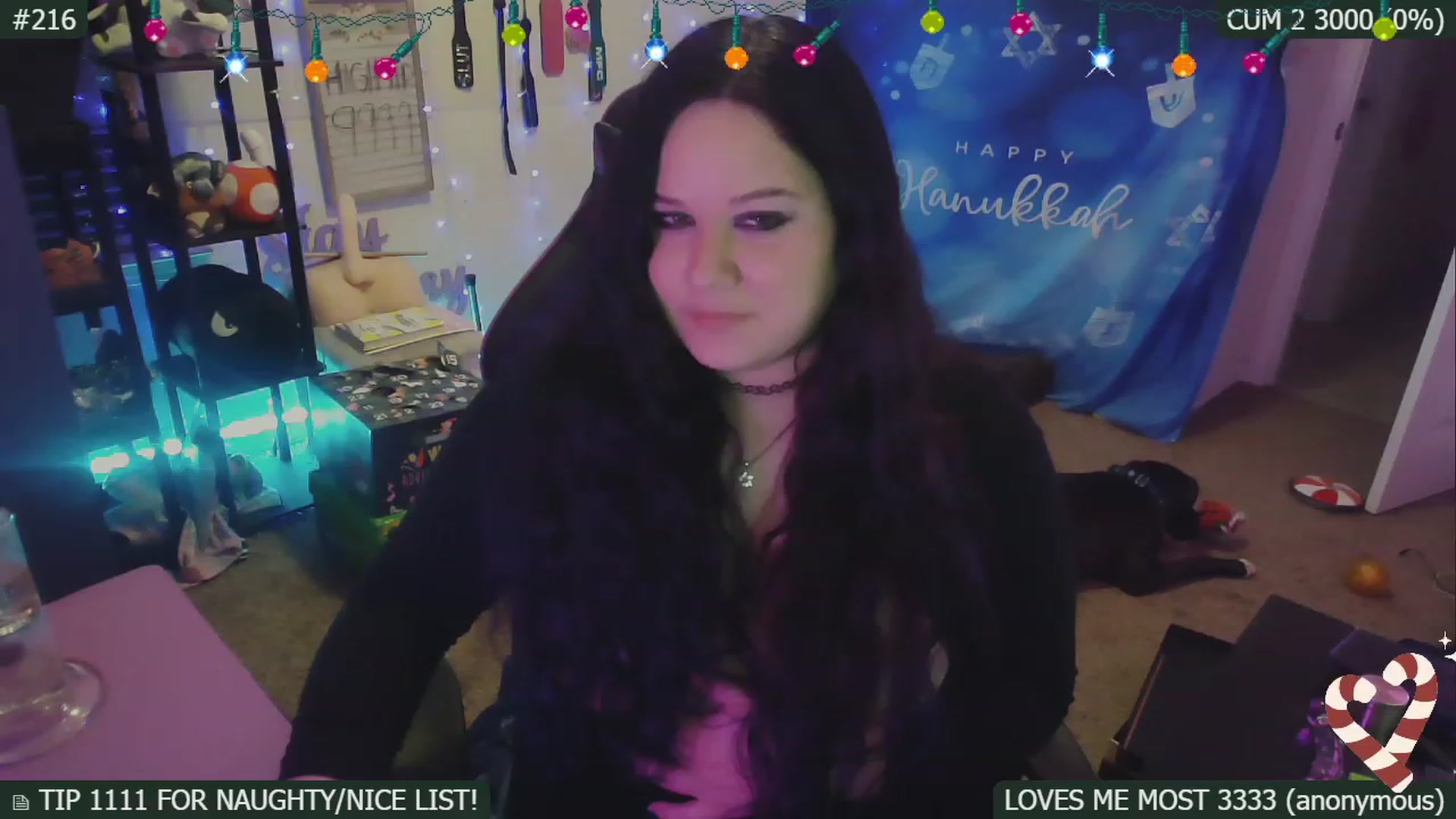 Gallery image thumbnail from HanukkahHoe's myfreecams stream on, 12/25/2022, 06:29 image 17 of 20
