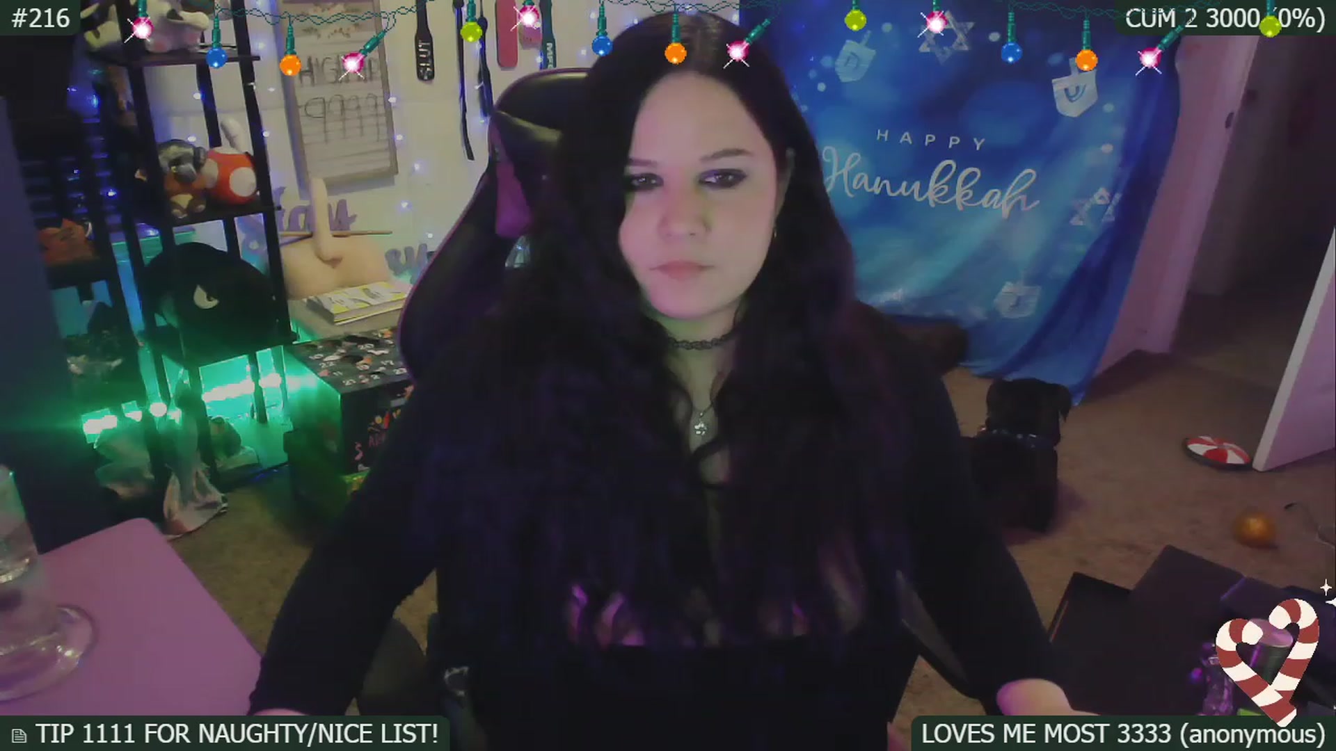 Gallery image thumbnail from HanukkahHoe's myfreecams stream on, 12/25/2022, 06:29 image 16 of 20