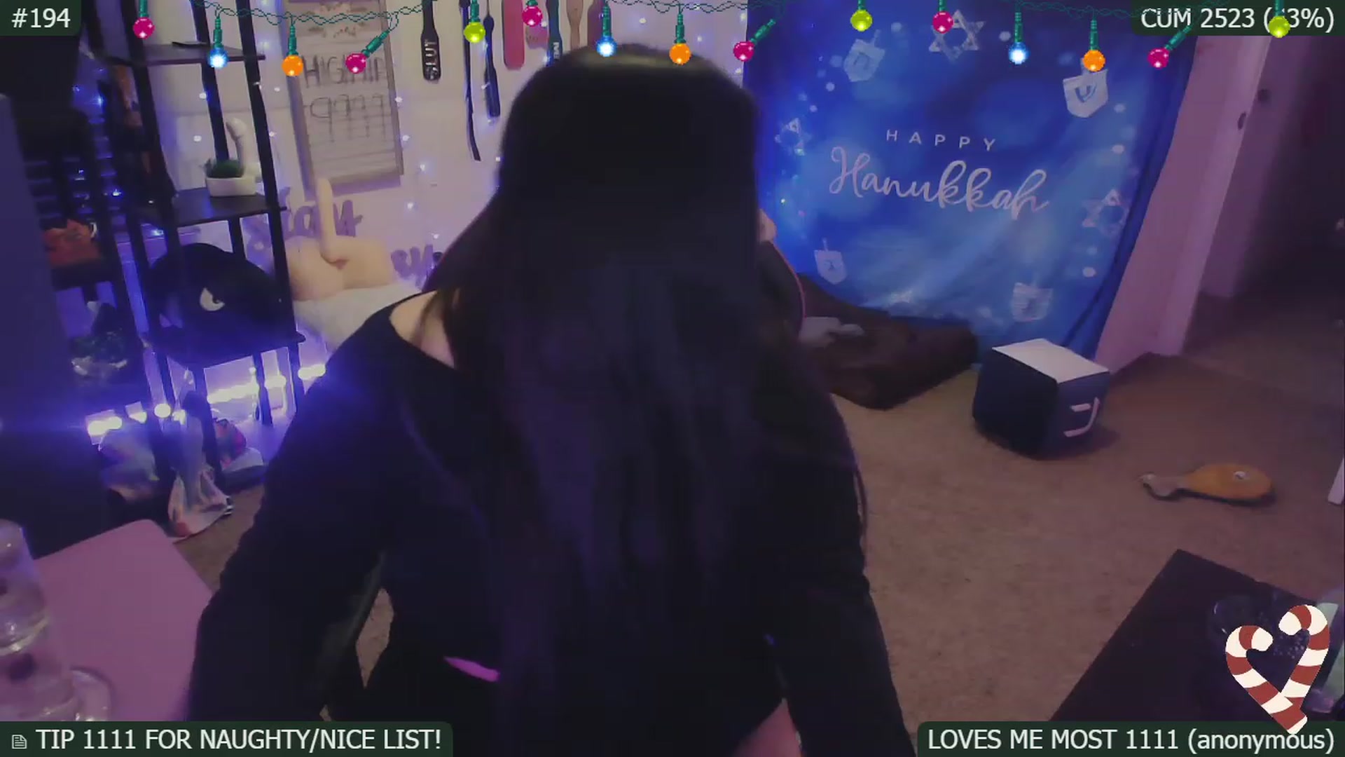 Gallery image thumbnail from HanukkahHoe's myfreecams stream on, 12/26/2022, 08:34 image 18 of 20