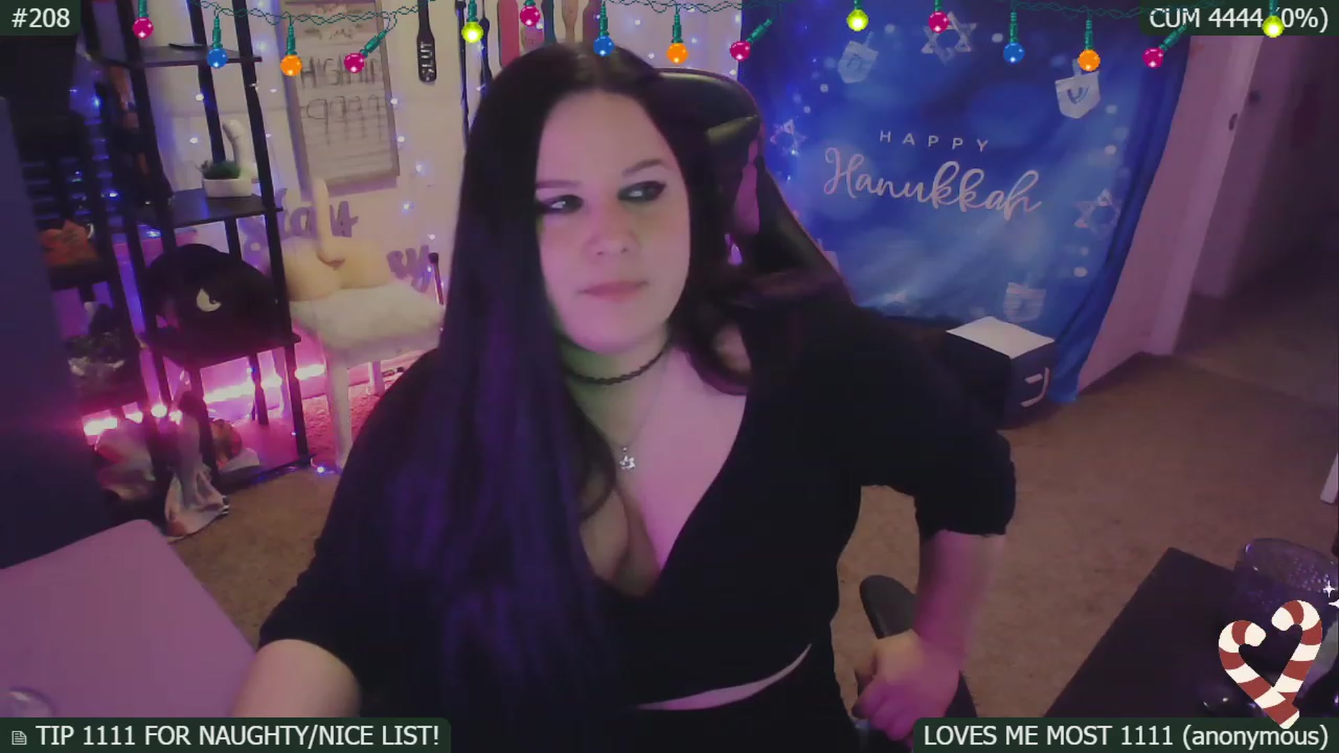 Gallery image thumbnail from HanukkahHoe's myfreecams stream on, 12/26/2022, 08:34 image 13 of 20