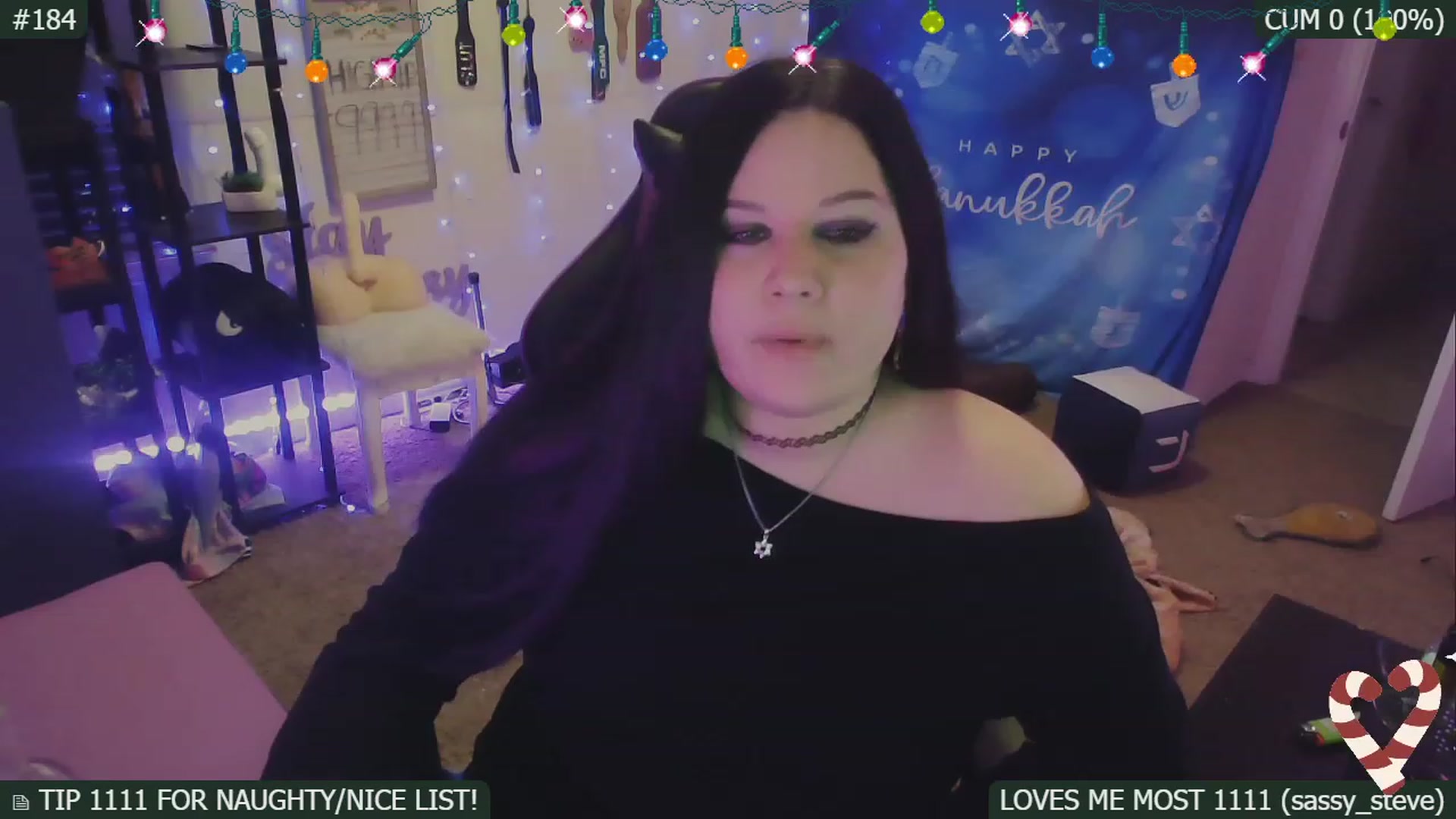 Gallery image thumbnail from HanukkahHoe's myfreecams stream on, 12/26/2022, 09:18 image 14 of 20