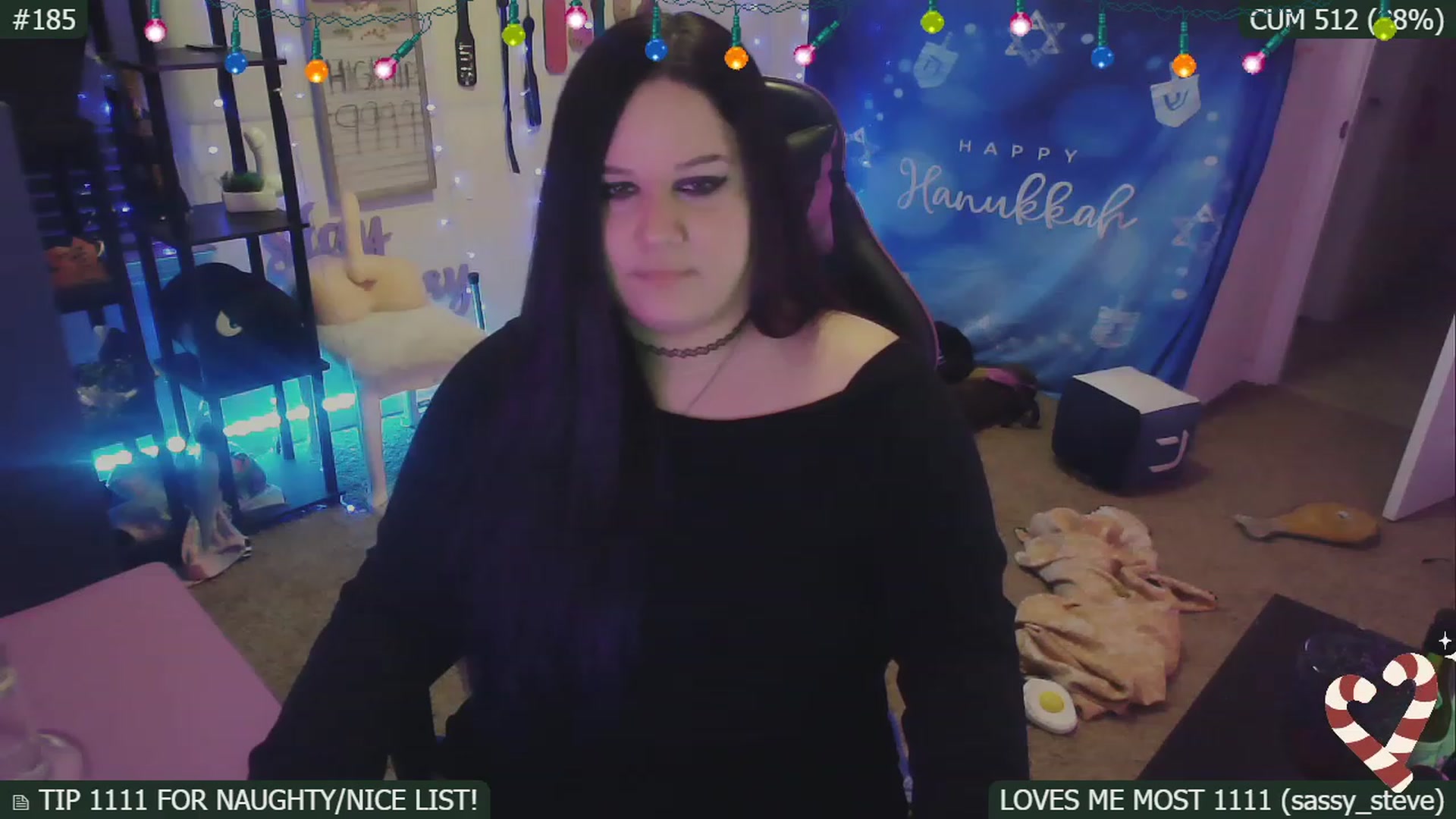 Gallery image thumbnail from HanukkahHoe's myfreecams stream on, 12/26/2022, 09:18 image 2 of 20