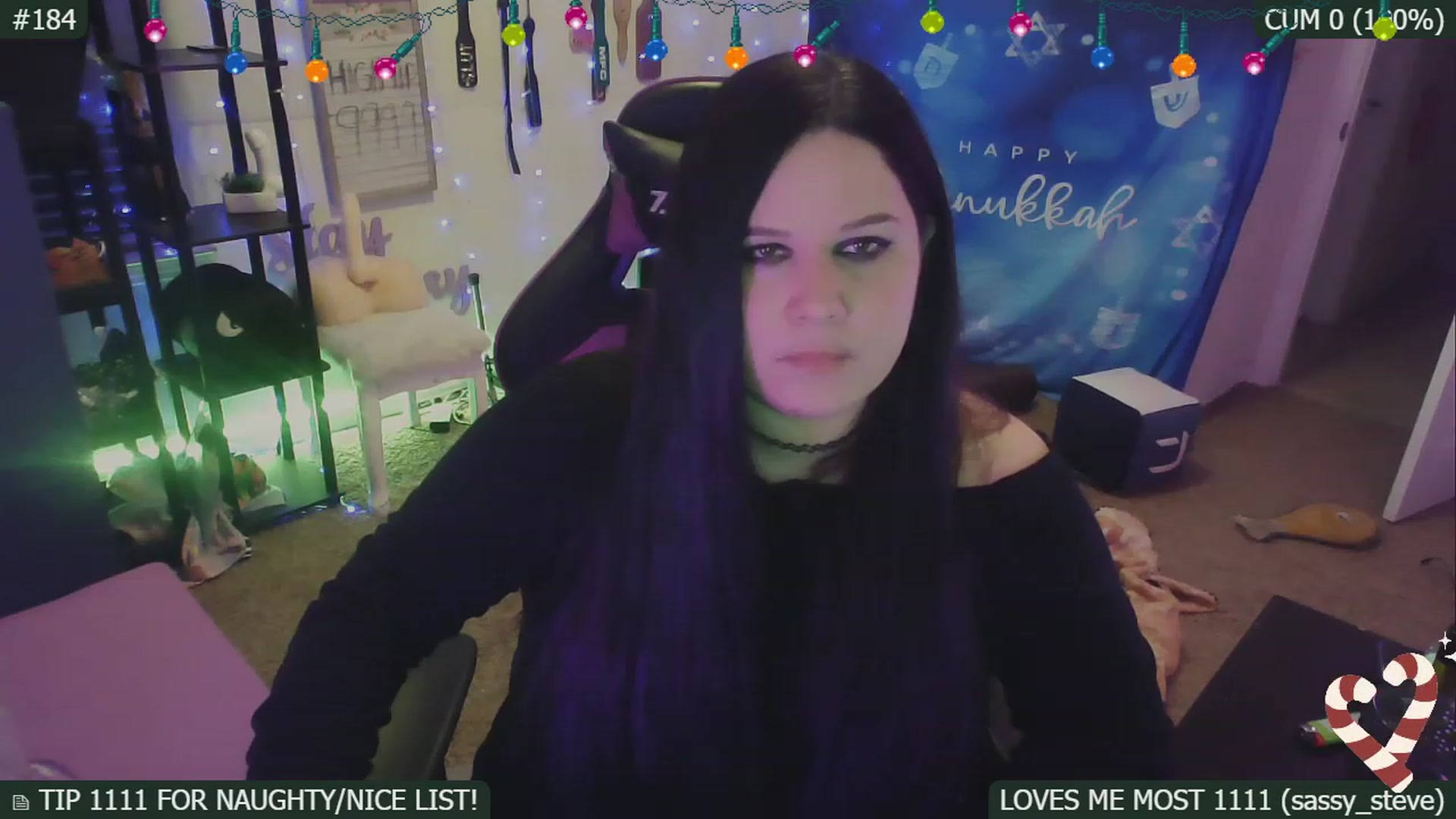 Gallery image thumbnail from HanukkahHoe's myfreecams stream on, 12/26/2022, 09:18 image 12 of 20