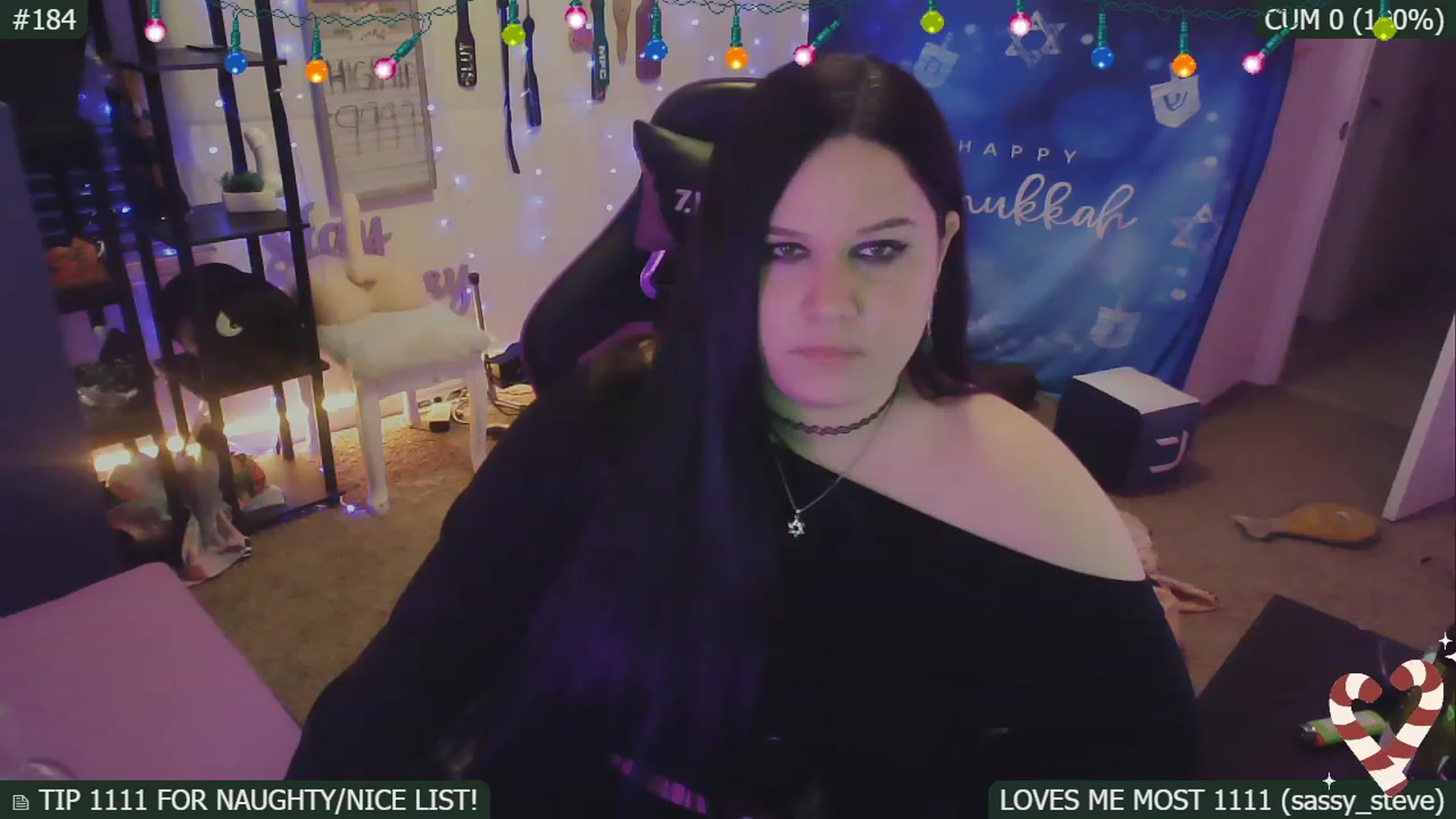 Gallery image thumbnail from HanukkahHoe's myfreecams stream on, 12/26/2022, 09:18 image 15 of 20