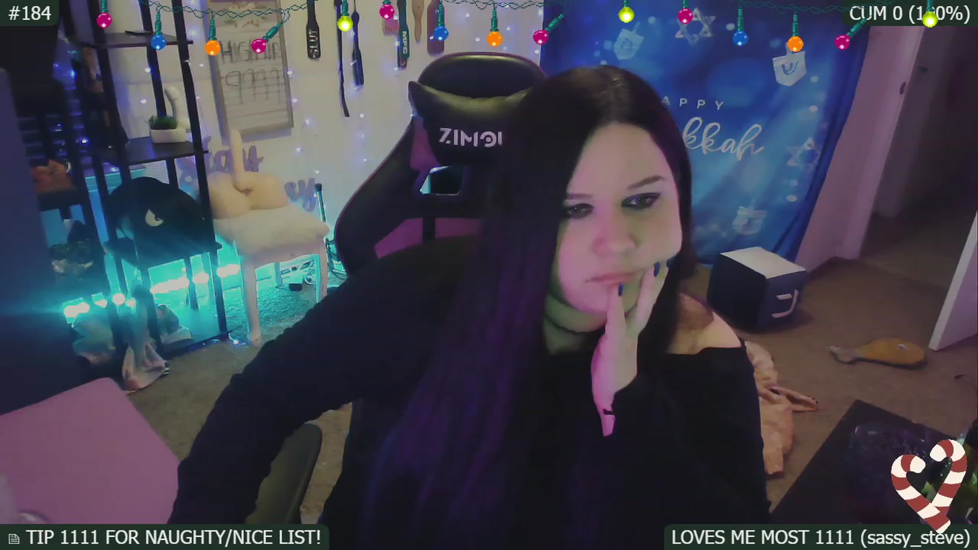 Gallery image thumbnail from HanukkahHoe's myfreecams stream on, 12/26/2022, 09:18 image 11 of 20